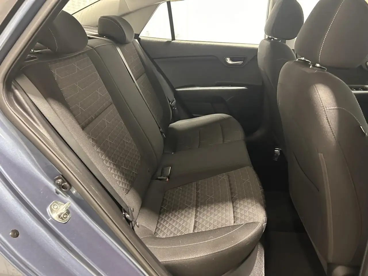 Kia Rio снимка Kia Rio