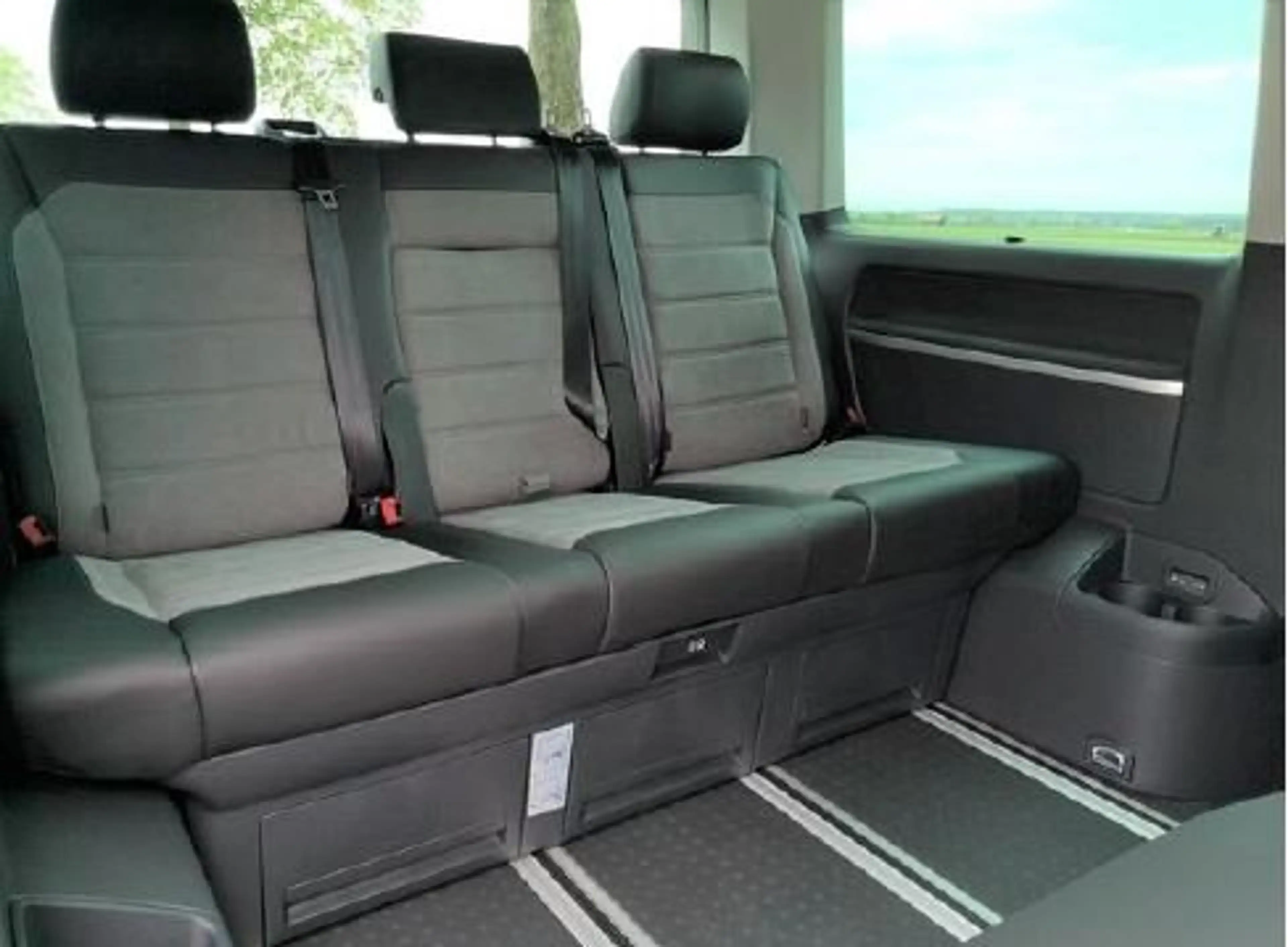 Volkswagen T6.1 Multivan T6.1  Multivan Cruse 4Motion ACC STH — photo 9