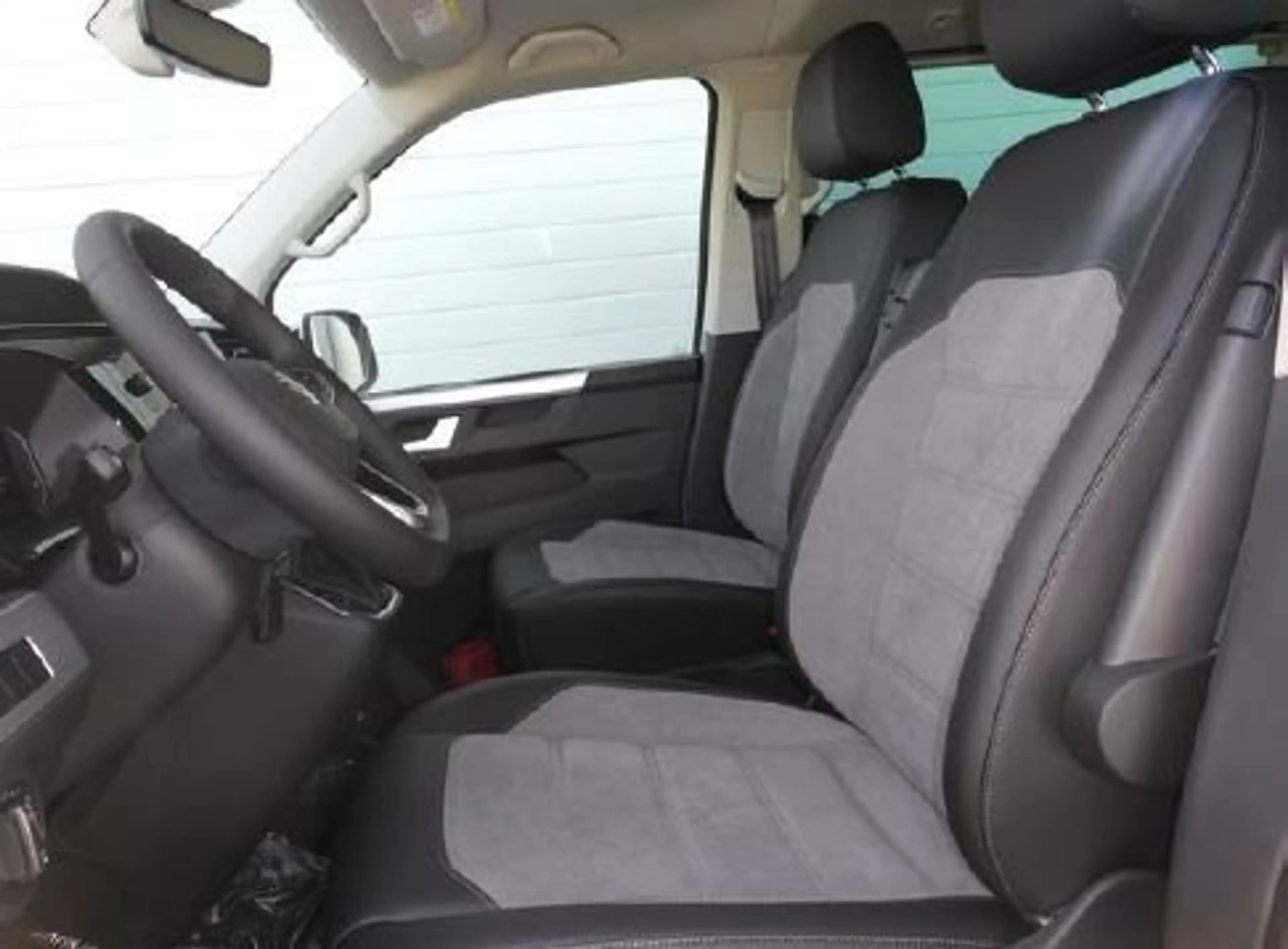 Volkswagen T6.1 Multivan T6.1  Multivan Cruse 4Motion ACC STH — photo 10