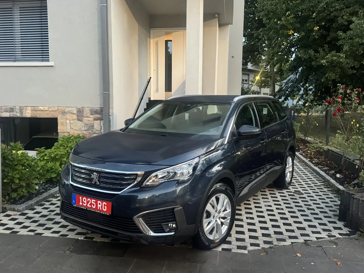 Peugeot 5008 BlueHDI 7 places TVA récupère - 1