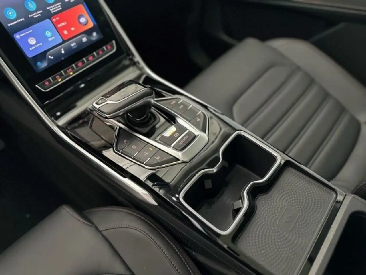 Maxus Euniq 6 Keyless 360-Grad Leder Pano ACC el.Sitze 11