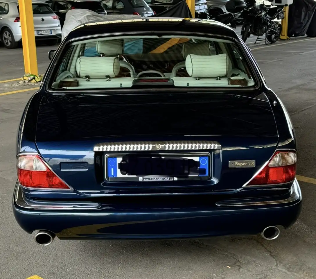 Jaguar Daimler Passo Lungo V8 - 363 CV Supercharged, foto 6
