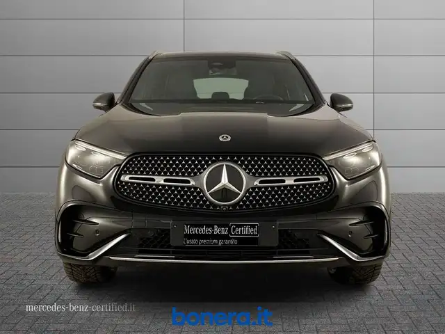Mercedes-Benz 300 view 4