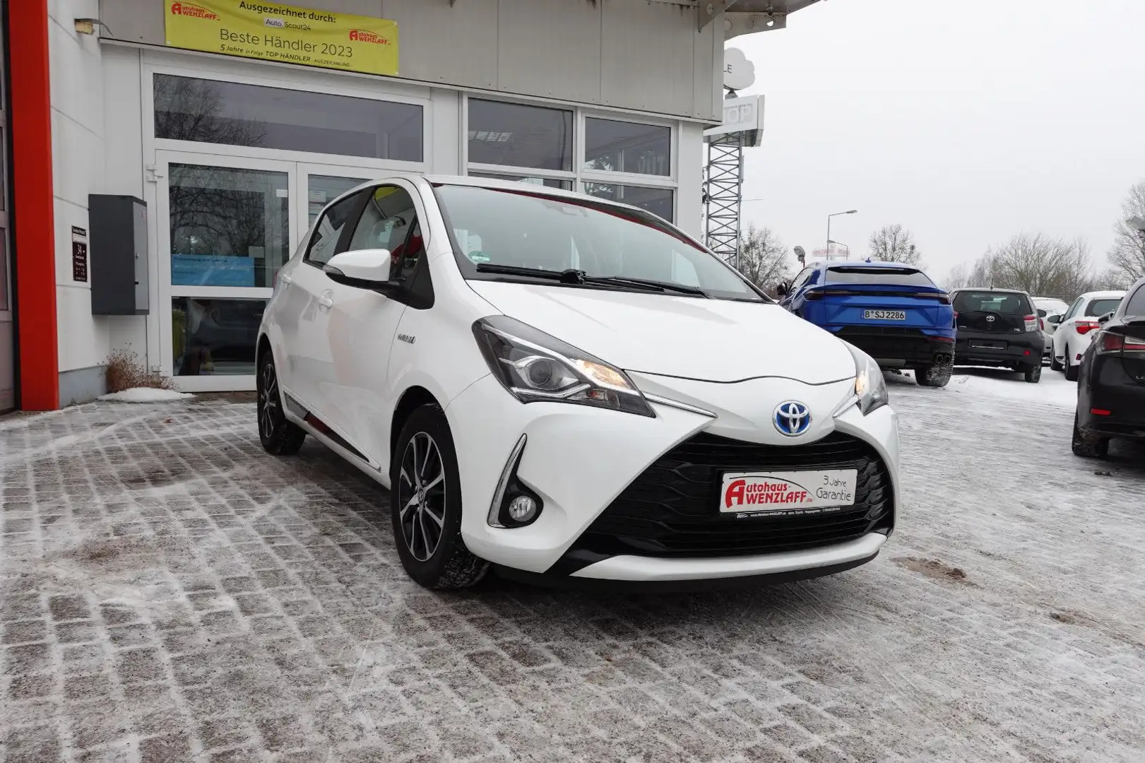 Toyota Yaris 1,5l Hybrid Team D 3 Jahre Garantie Weiß - 2