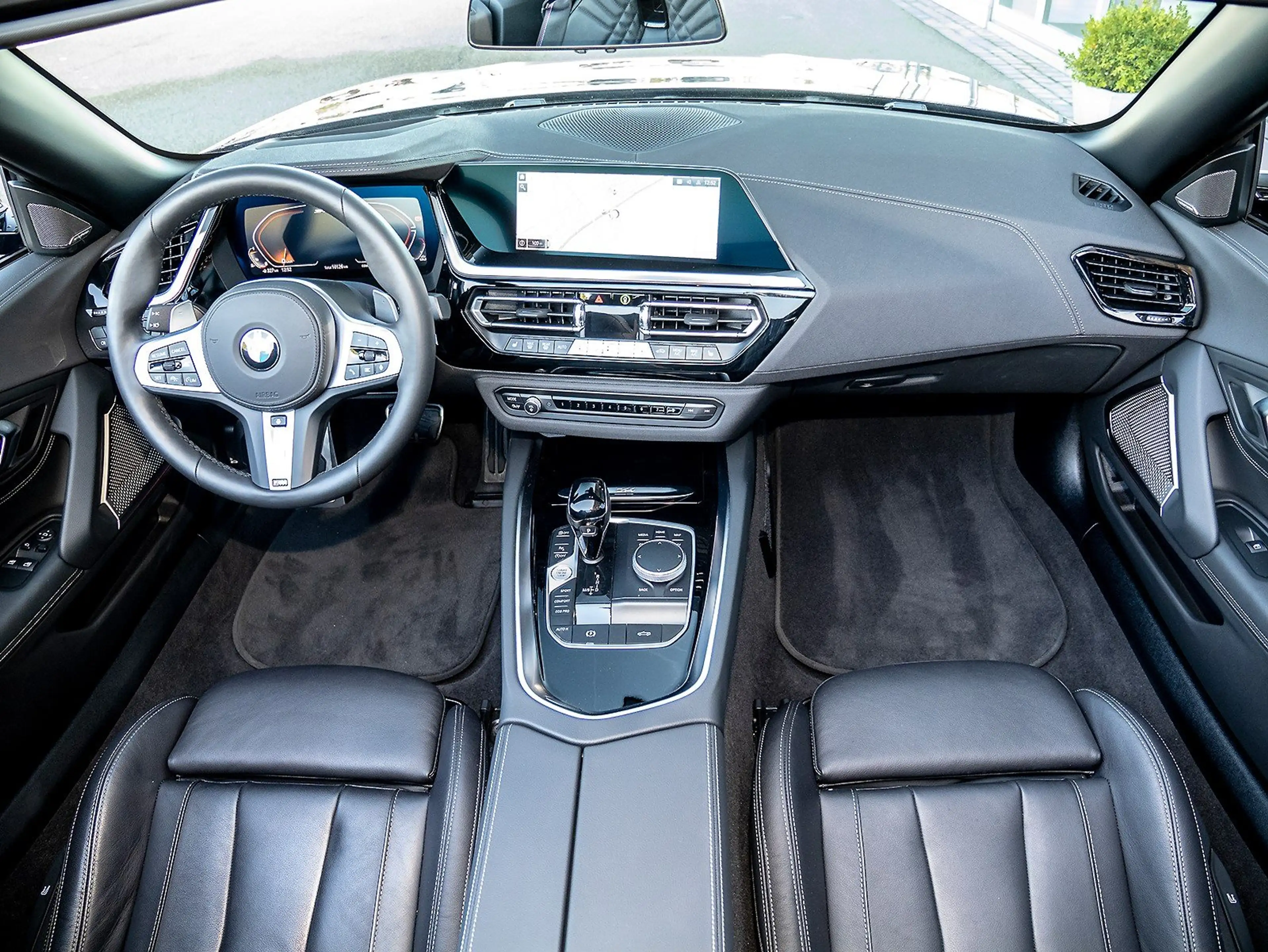 BMW Z4 M40i — photo 7
