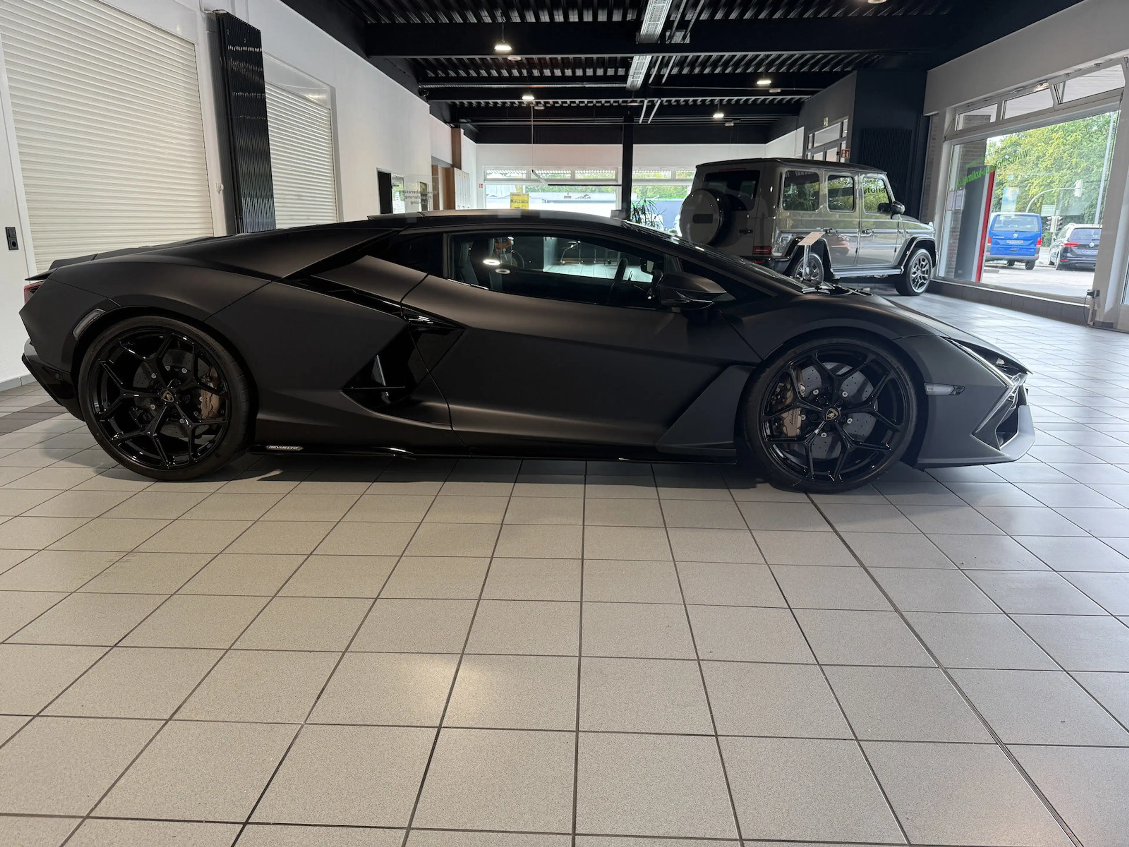 Lamborghini Revuelto Ad Personam*Style Pack*Sonus*PassengerD — photo 8