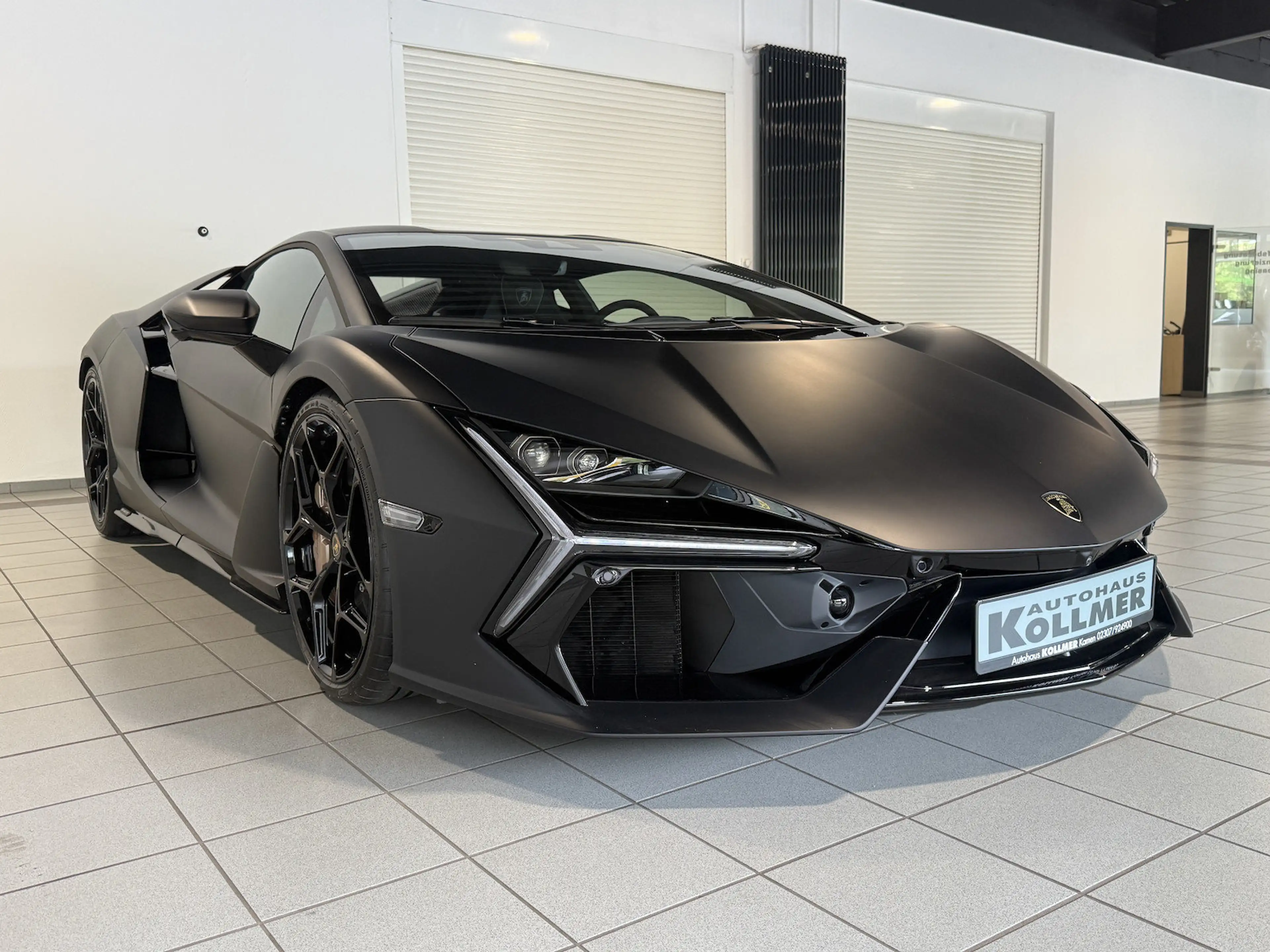 Lamborghini Revuelto Ad Personam*Style Pack*Sonus*PassengerD — photo 5