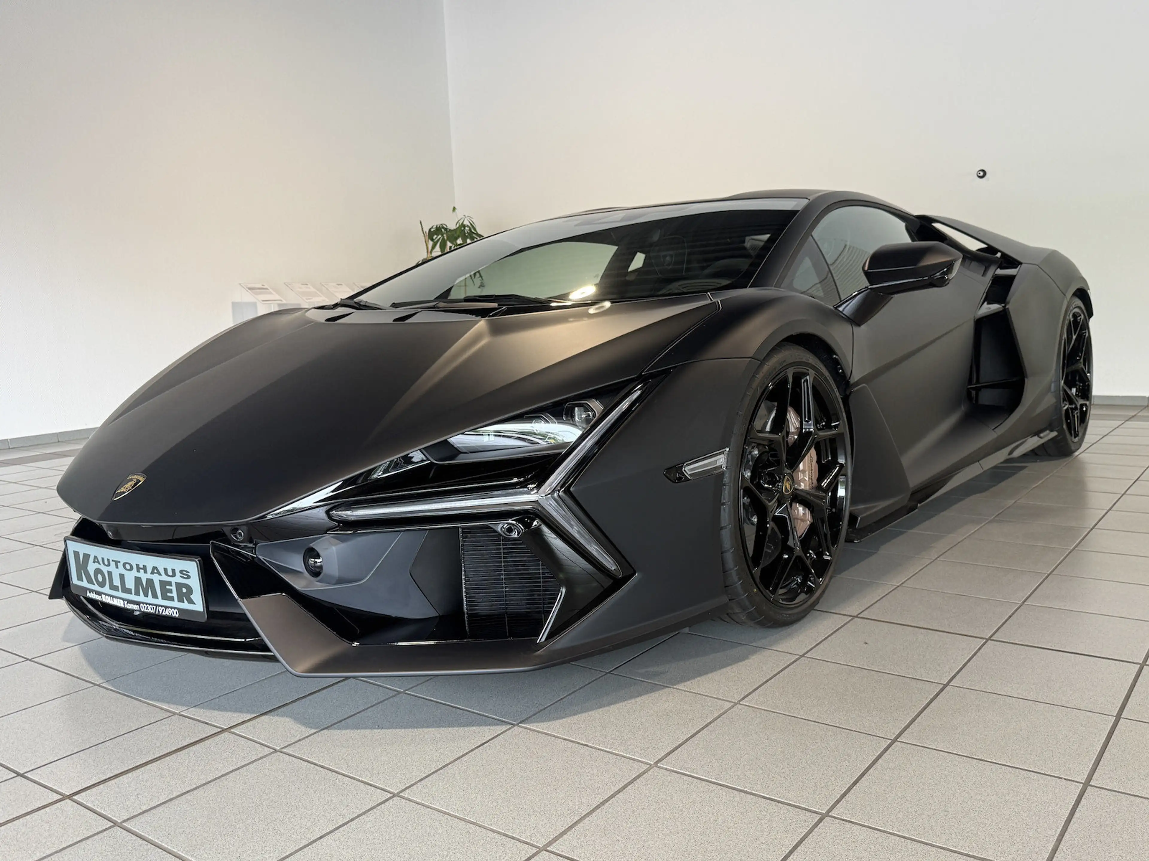 Lamborghini Revuelto Ad Personam*Style Pack*Sonus*PassengerD — photo 2