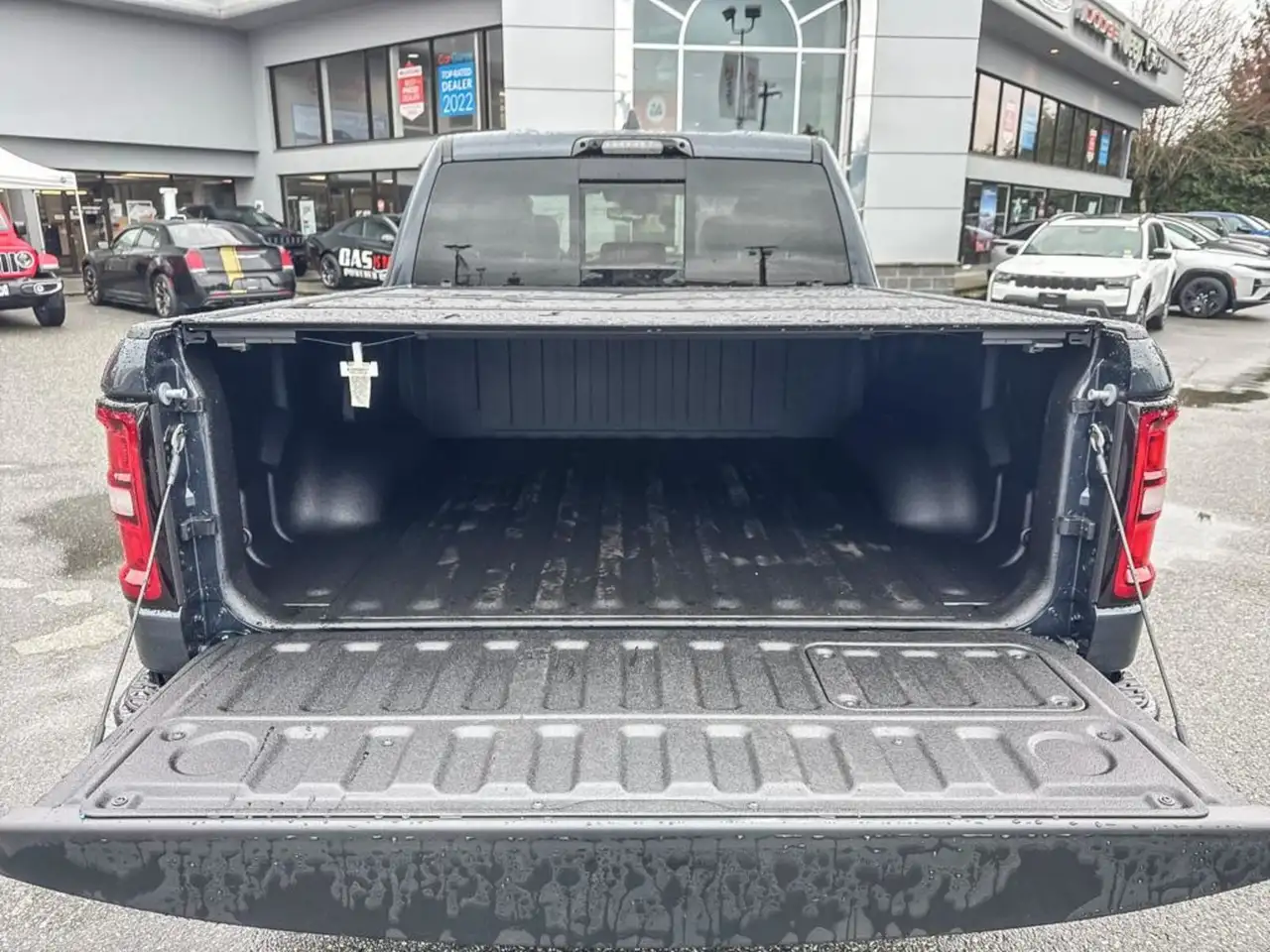 RAM 1500 снимка RAM 1500