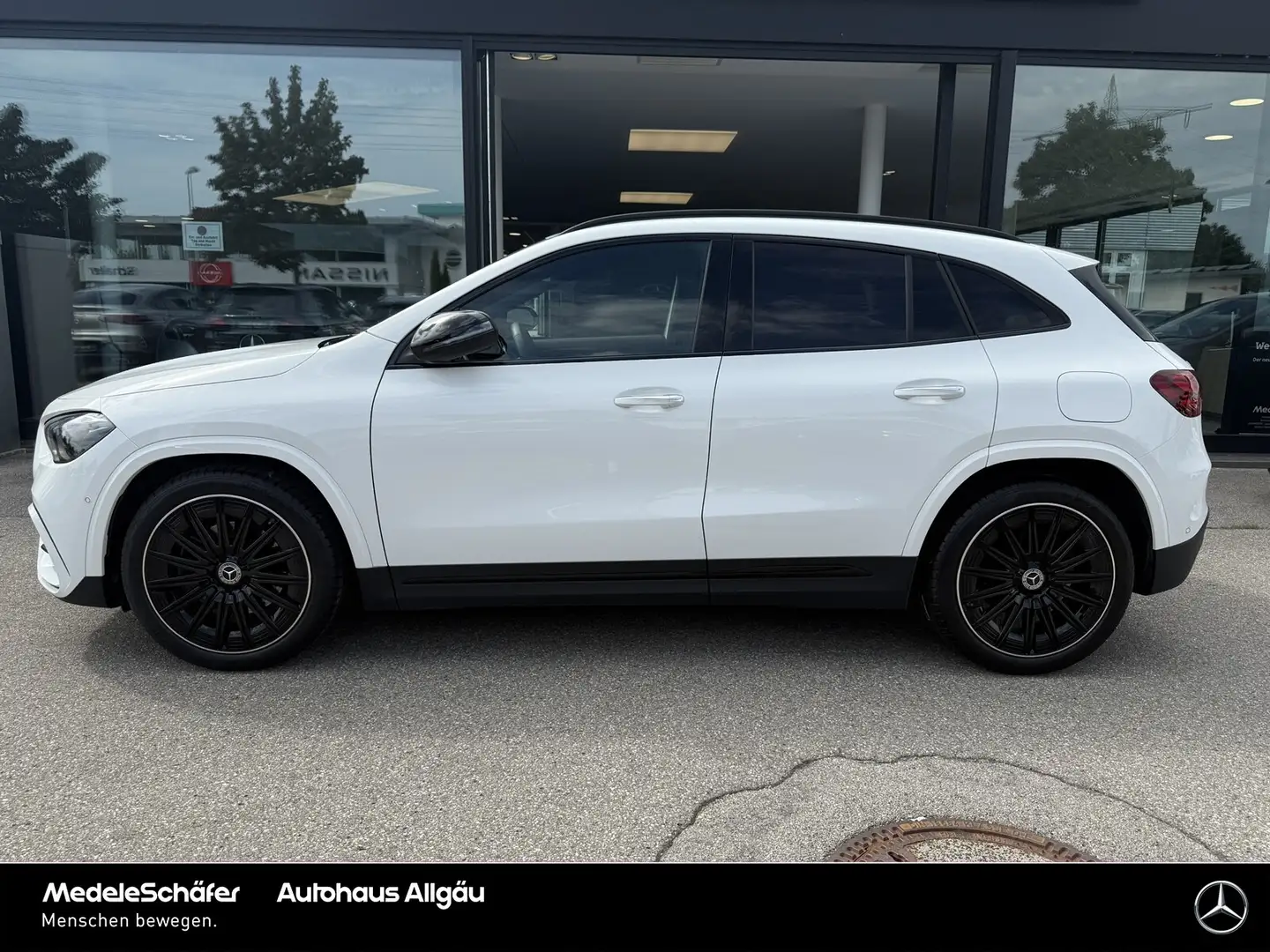 Mercedes-Benz GLA 200 GLA 200 AMG Night Advanced+ AHK Keyl Kam LED 20" Weiß - 2