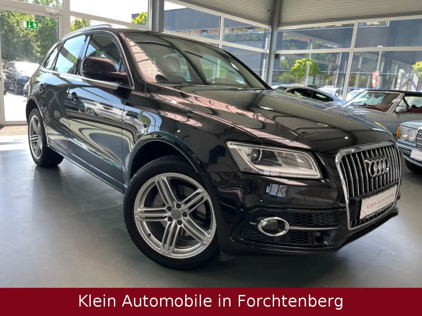 Audi Q5 3.0TDI S Line Sport Plus Aut ACC Pano B&O 20" Černá - 1