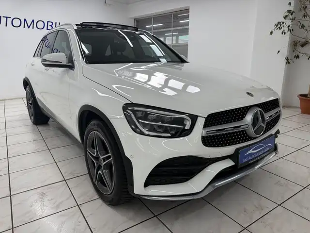 Mercedes-Benz GLC 200 view 5