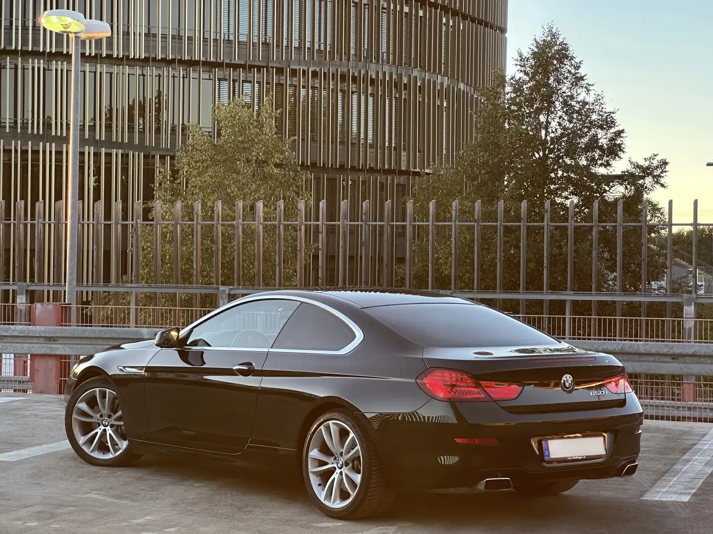 BMW 650 Coupe/LED/PANO/HUD/360/KEY-GO/SITZBELÜFTUNG Schwarz - 2