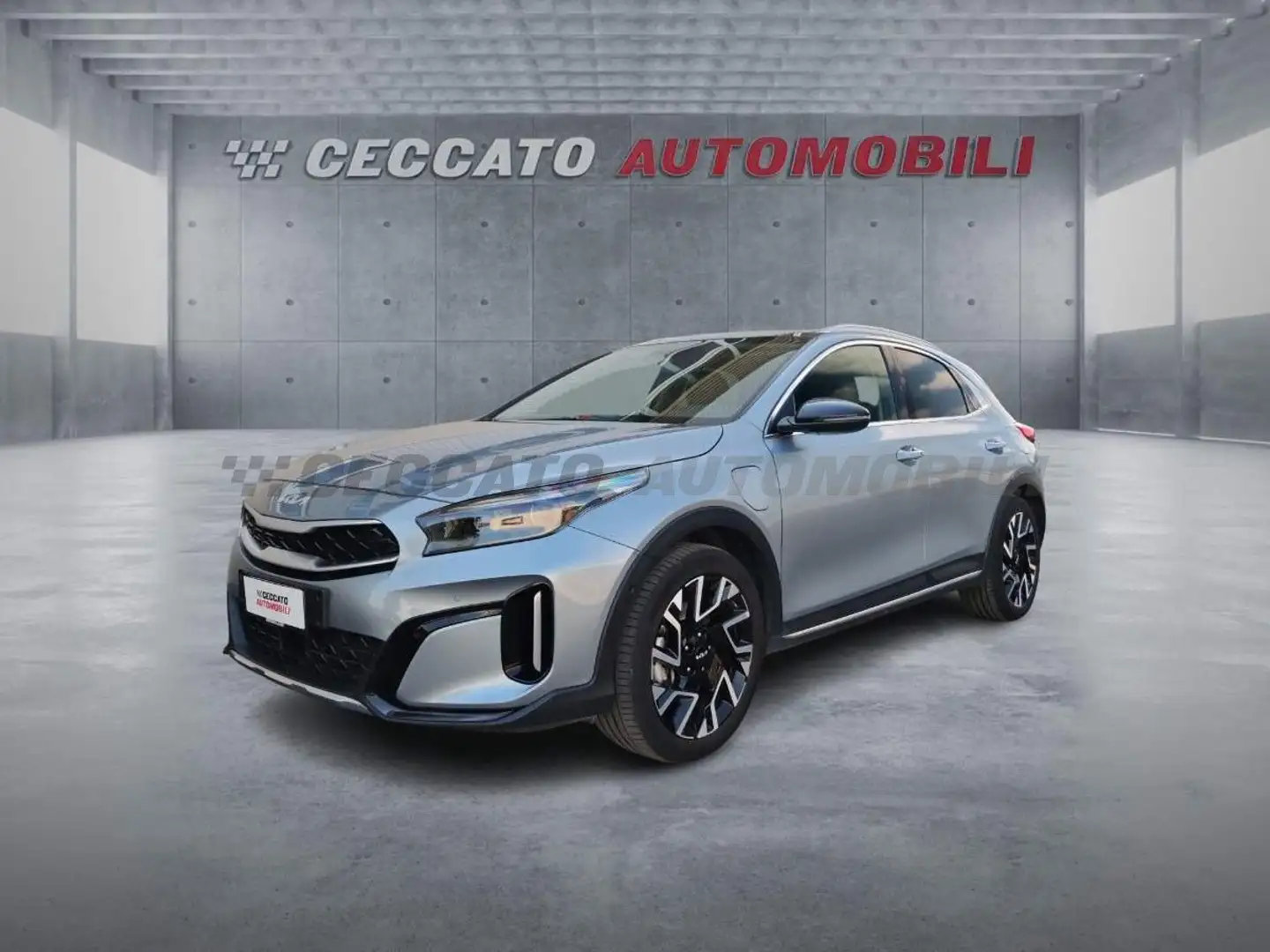 Kia XCeed XCeed 1.6 gdi phev Evolution 141cv dct Срібний - 1