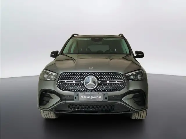 Mercedes-Benz Gle view 2