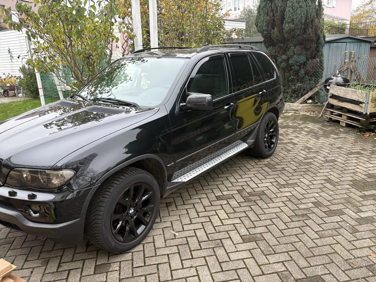 BMW X5 3.0i Schwarz - 1