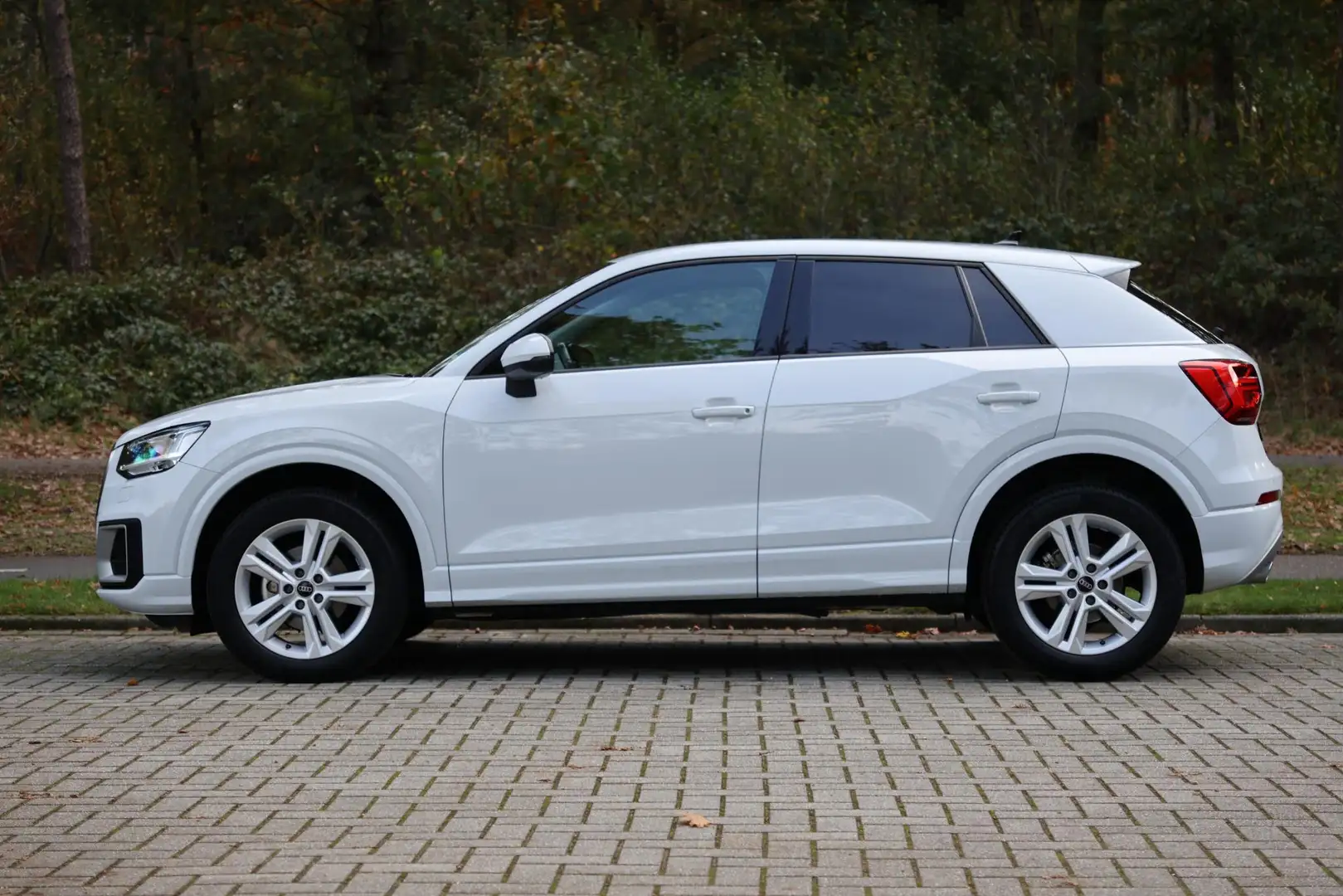 Audi Q2 30 TFSI Sport Pro Line Automaat | Navigatie | LED Wit - 2