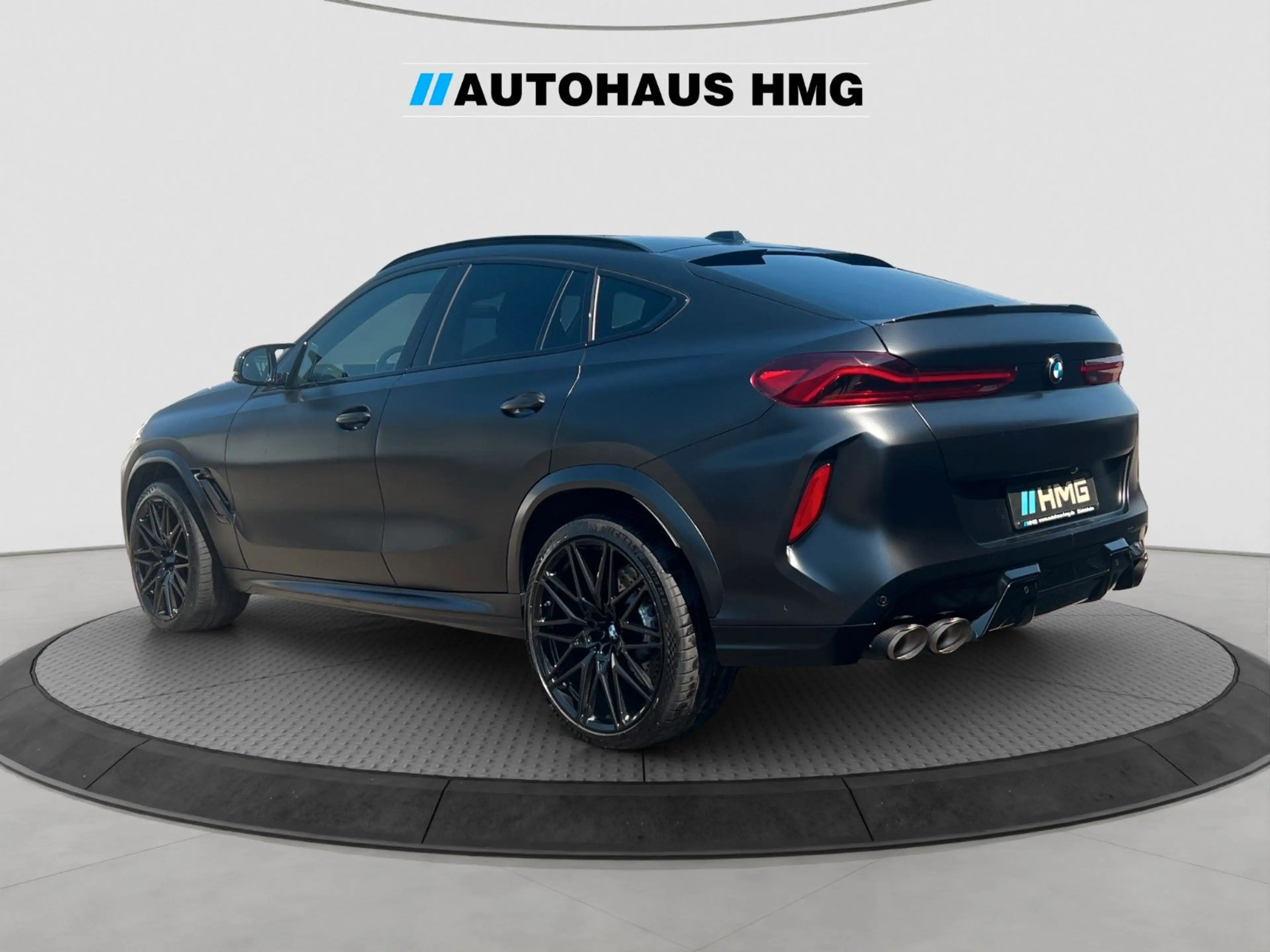 BMW X6 M Competition *MATT*AKRAPOVIC*PANO*M DRIVERS* — photo 3