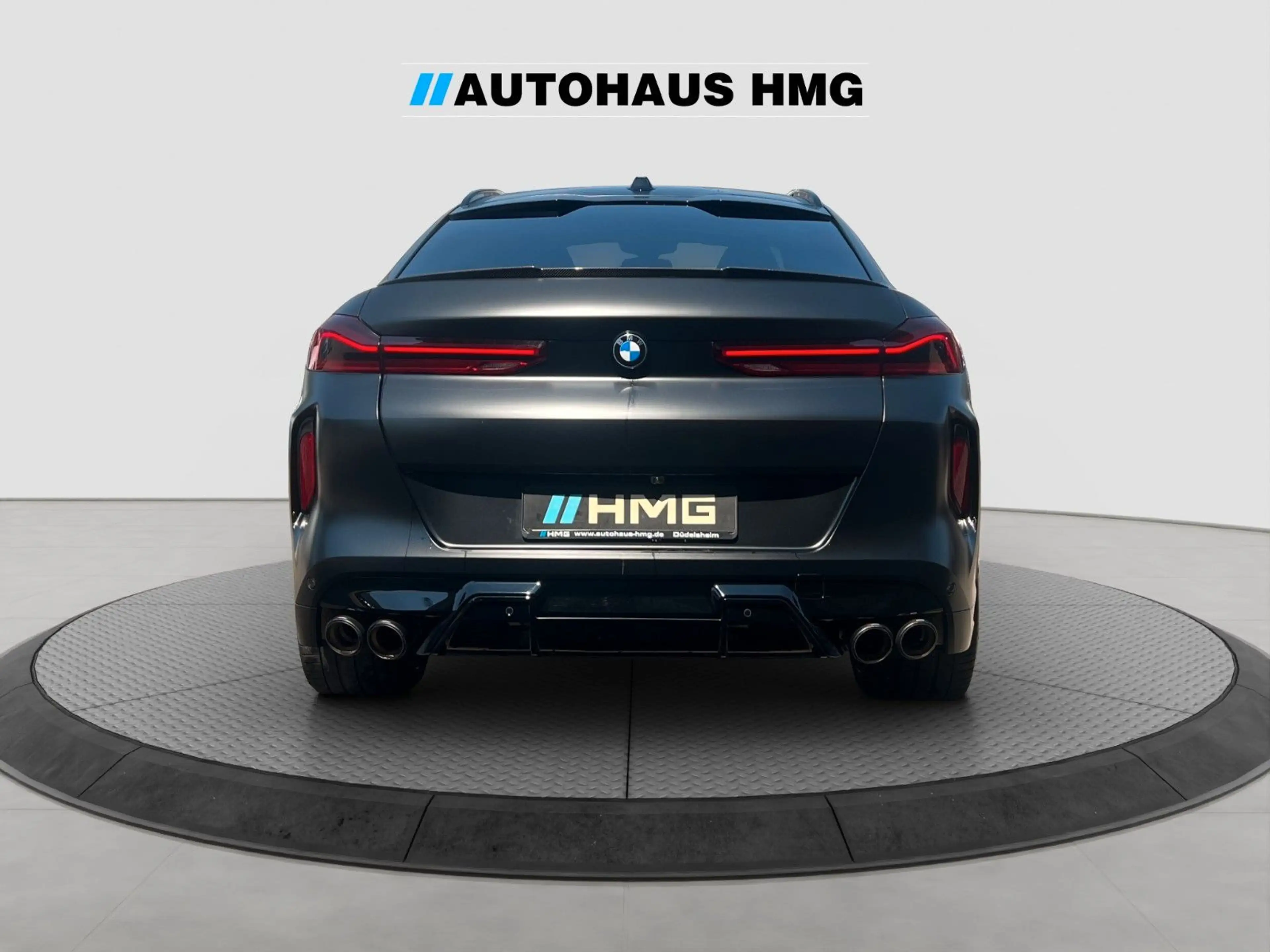 BMW X6 M Competition *MATT*AKRAPOVIC*PANO*M DRIVERS* — photo 4