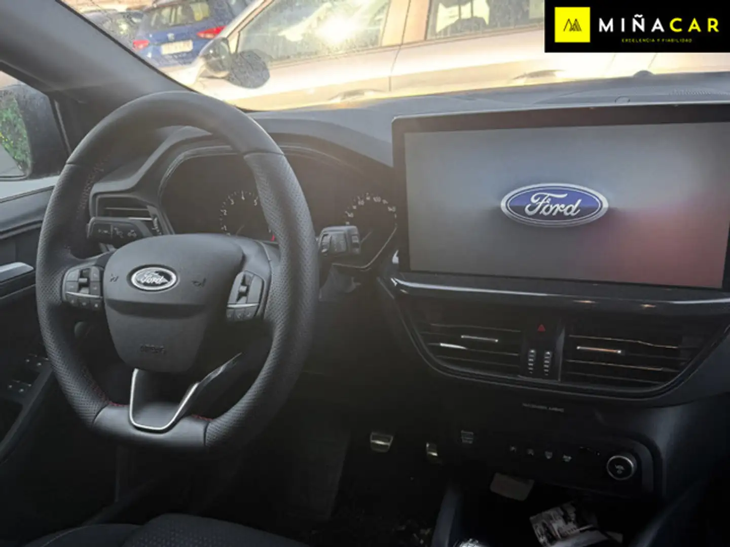 Ford Focus 1.0 Ecoboost MHEV ST-Line 125 Azul - 2