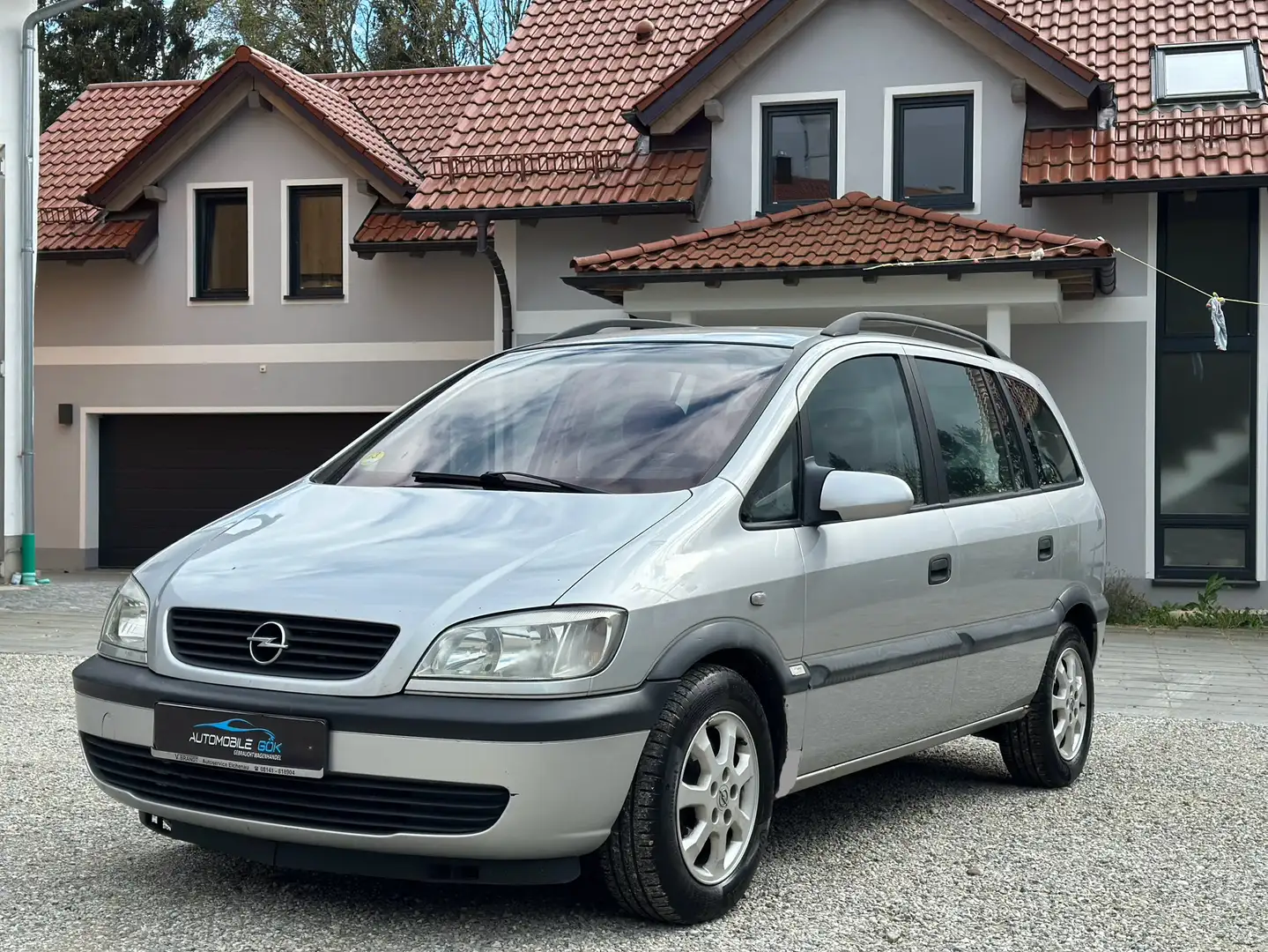 Opel Zafira 2.0 DTI *KLIMA*7-SITZER*TÜV 09/2024* Zilver - 1