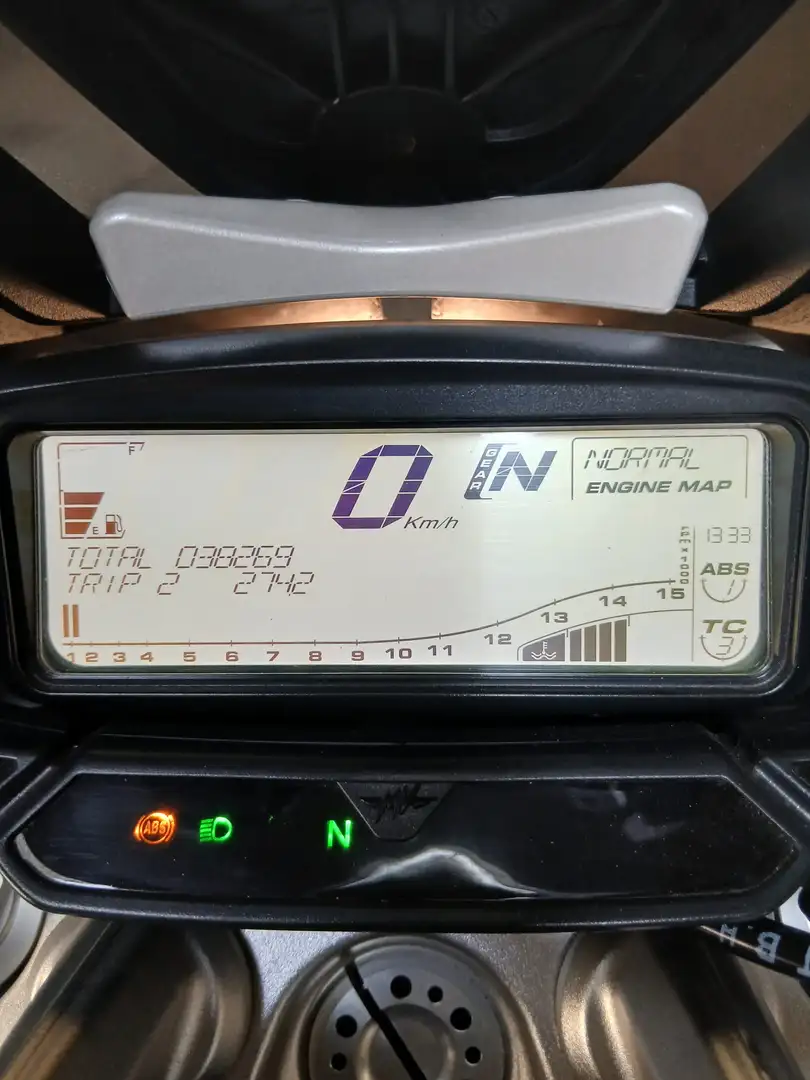 MV Agusta Stradale 800 Blanco - 1