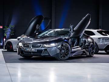 i8 - H&K - Cruise control - HUD - Full service