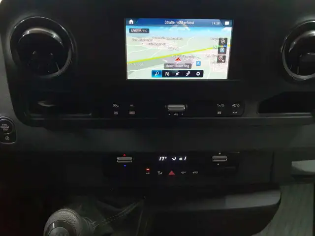 Mercedes-Benz Sprinter view 14