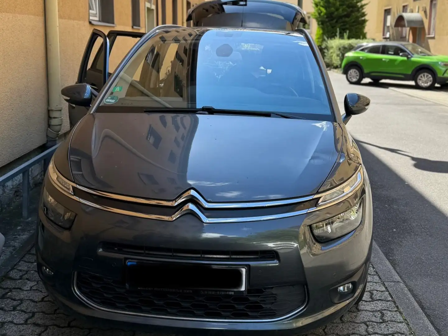 Citroen C4 Picasso C4 Picasso e-HDi 115 Exclusive Grau - 1