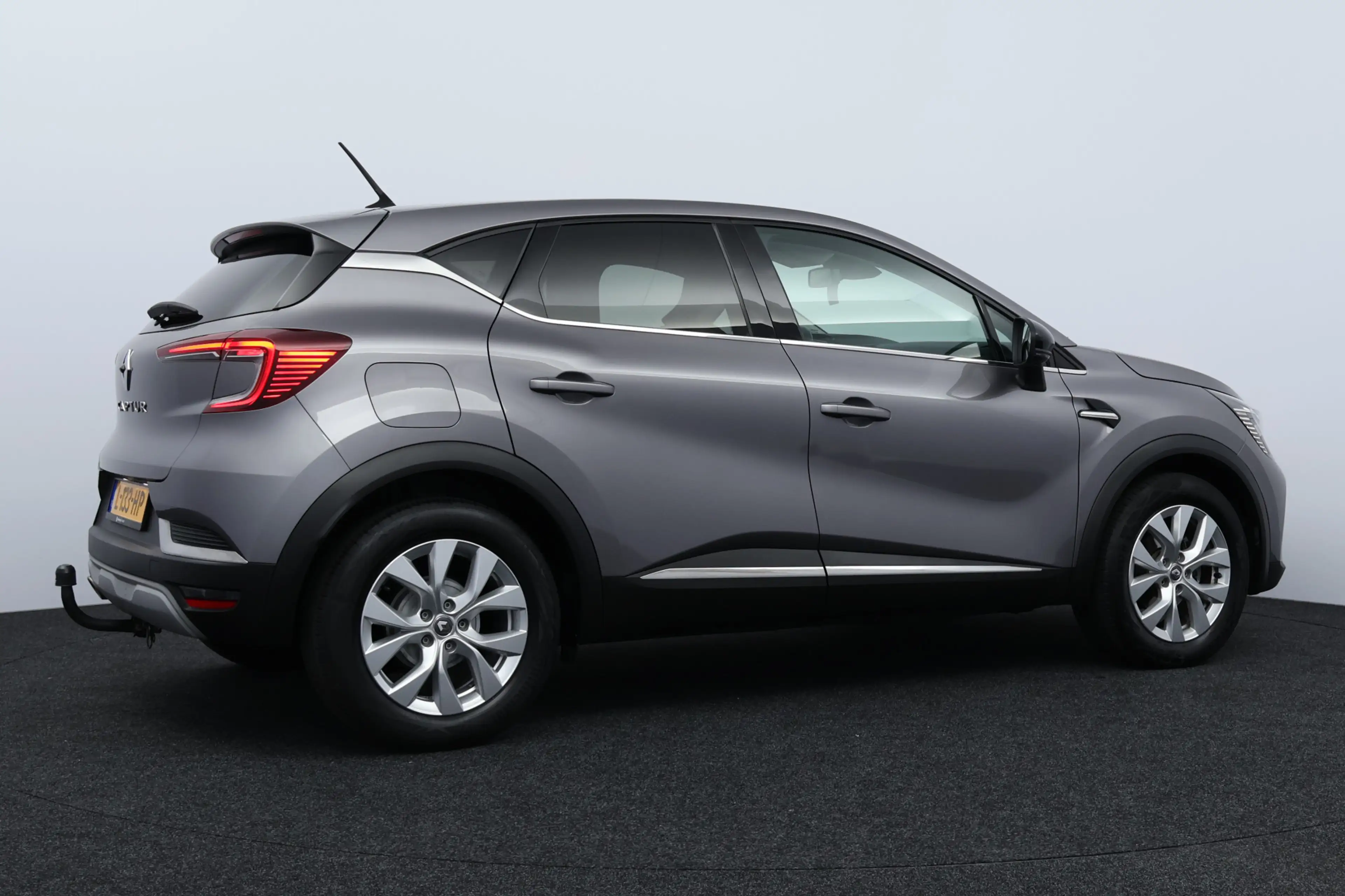 Renault Captur 1.0 TCe 90 Edition One/ 360°Camera/ 17'' LMV/ LED — photo 12