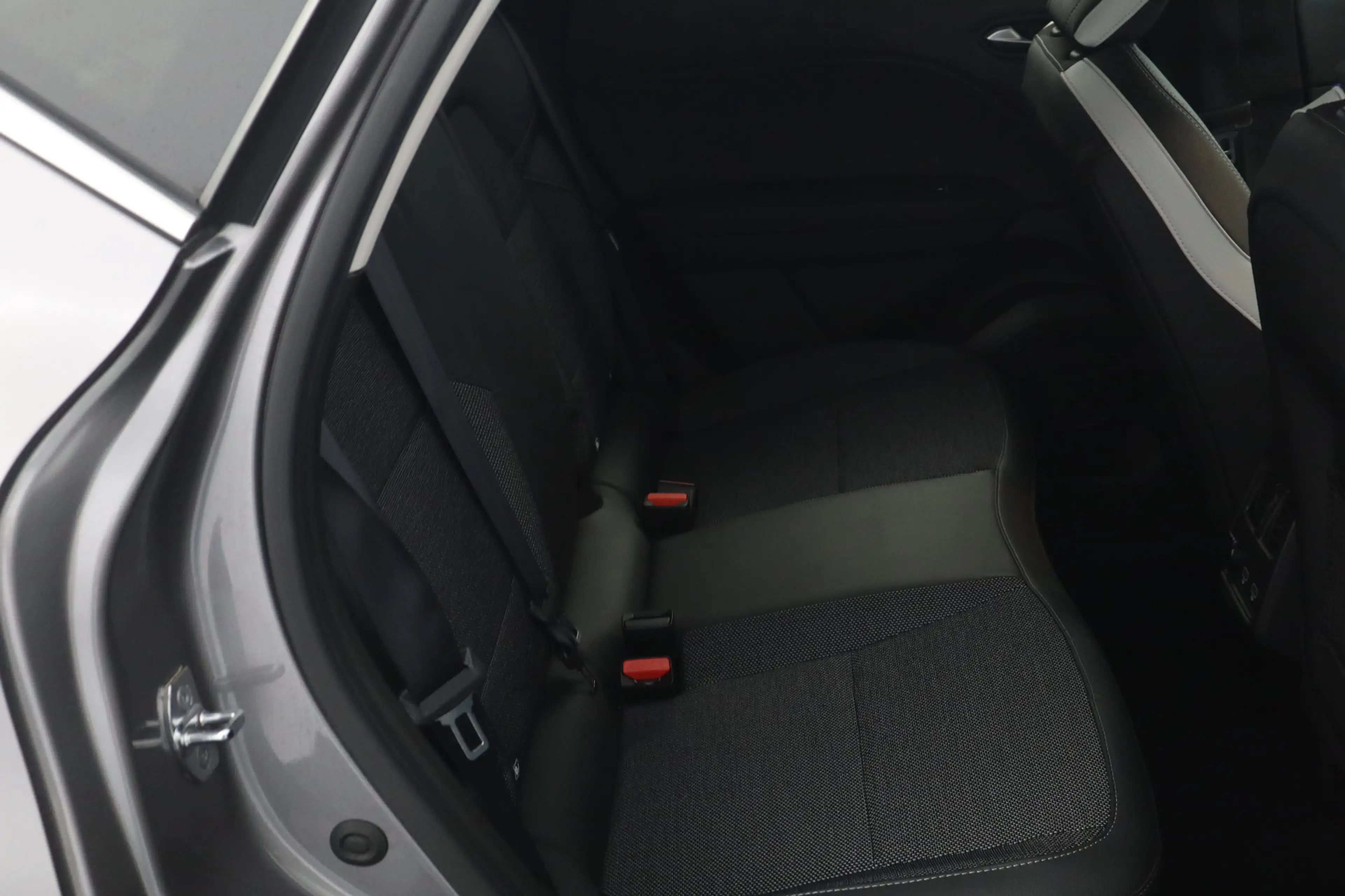 Renault Captur 1.0 TCe 90 Edition One/ 360°Camera/ 17'' LMV/ LED — photo 35