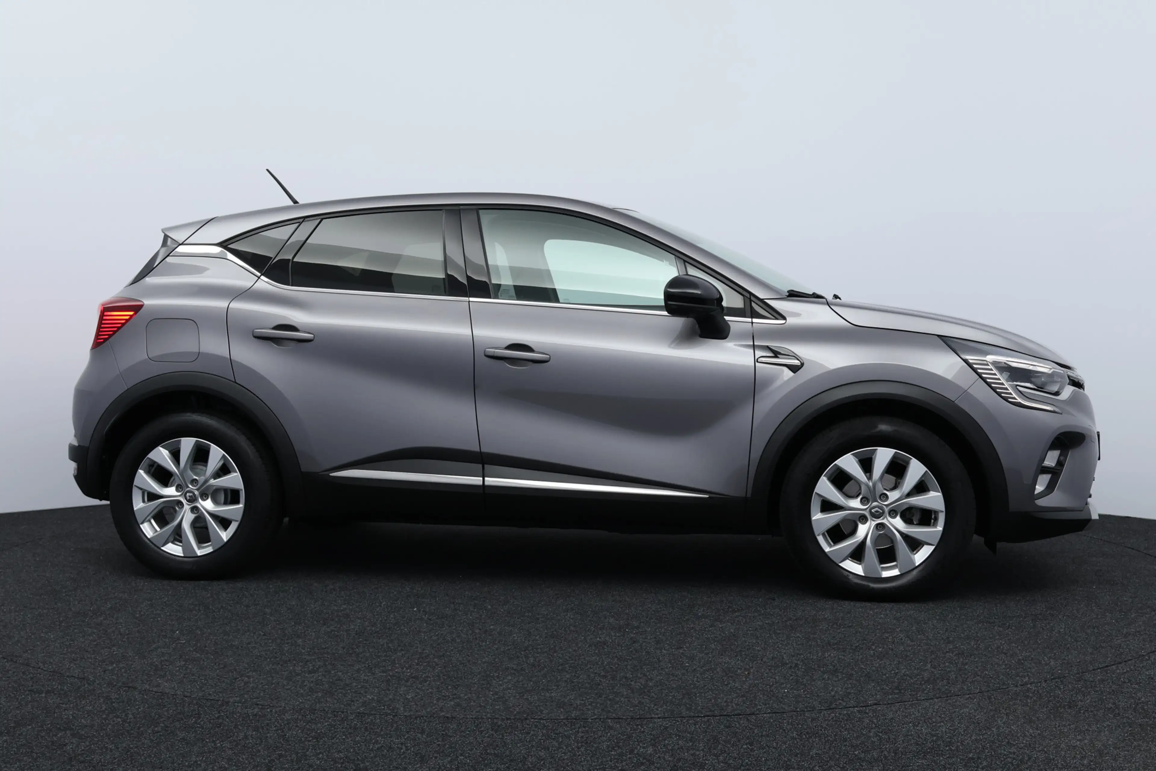 Renault Captur 1.0 TCe 90 Edition One/ 360°Camera/ 17'' LMV/ LED — photo 14