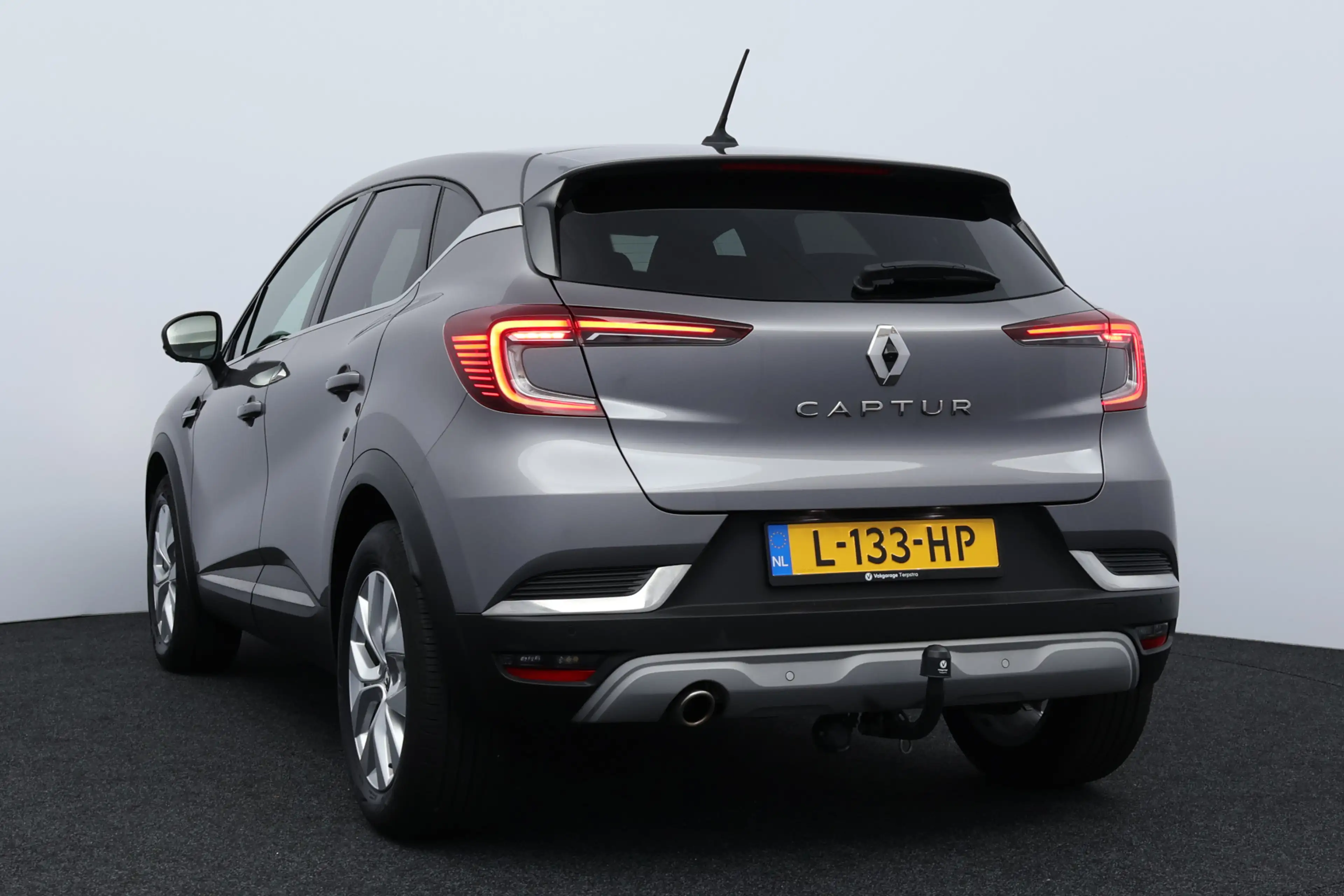Renault Captur 1.0 TCe 90 Edition One/ 360°Camera/ 17'' LMV/ LED — photo 8
