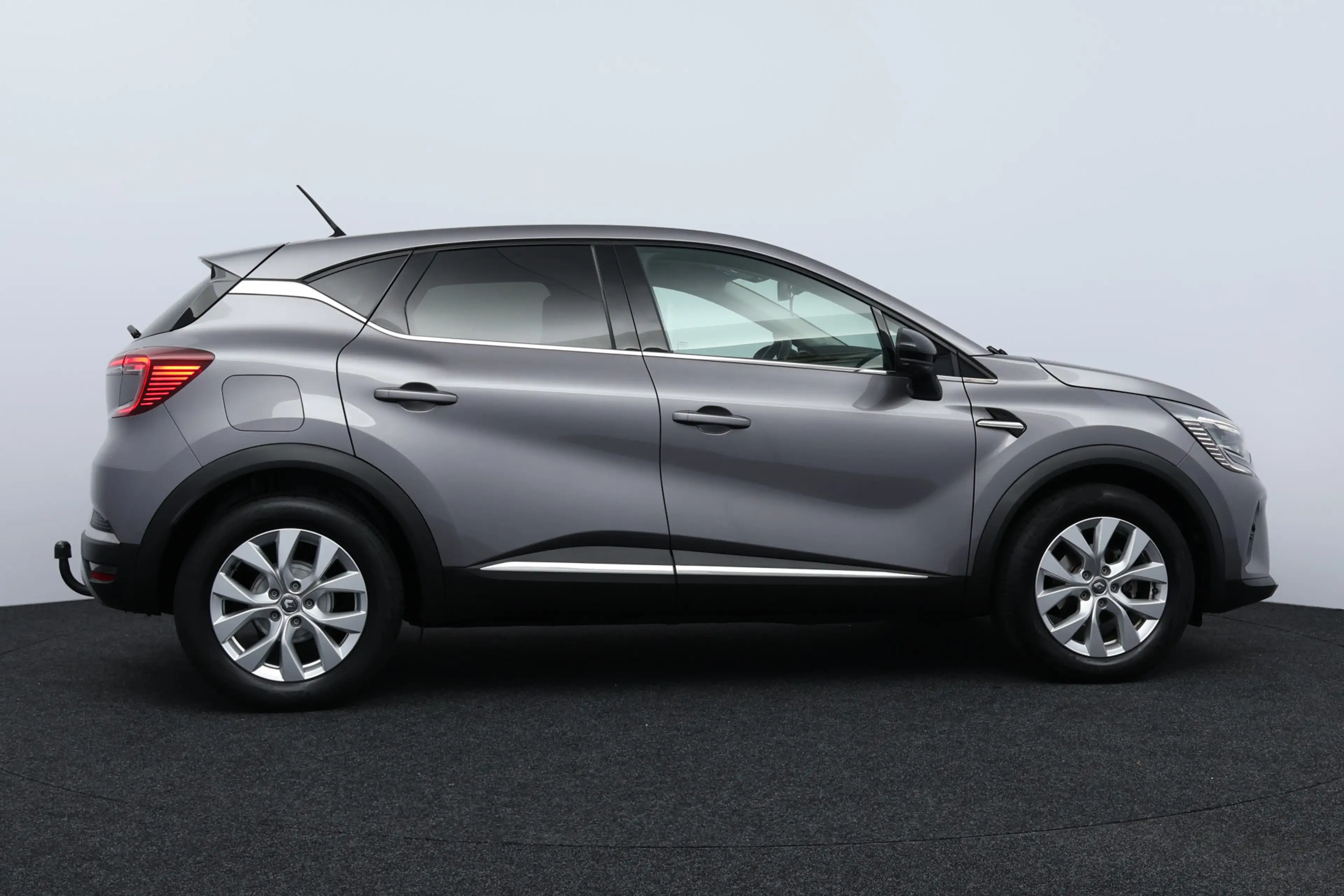 Renault Captur 1.0 TCe 90 Edition One/ 360°Camera/ 17'' LMV/ LED — photo 13