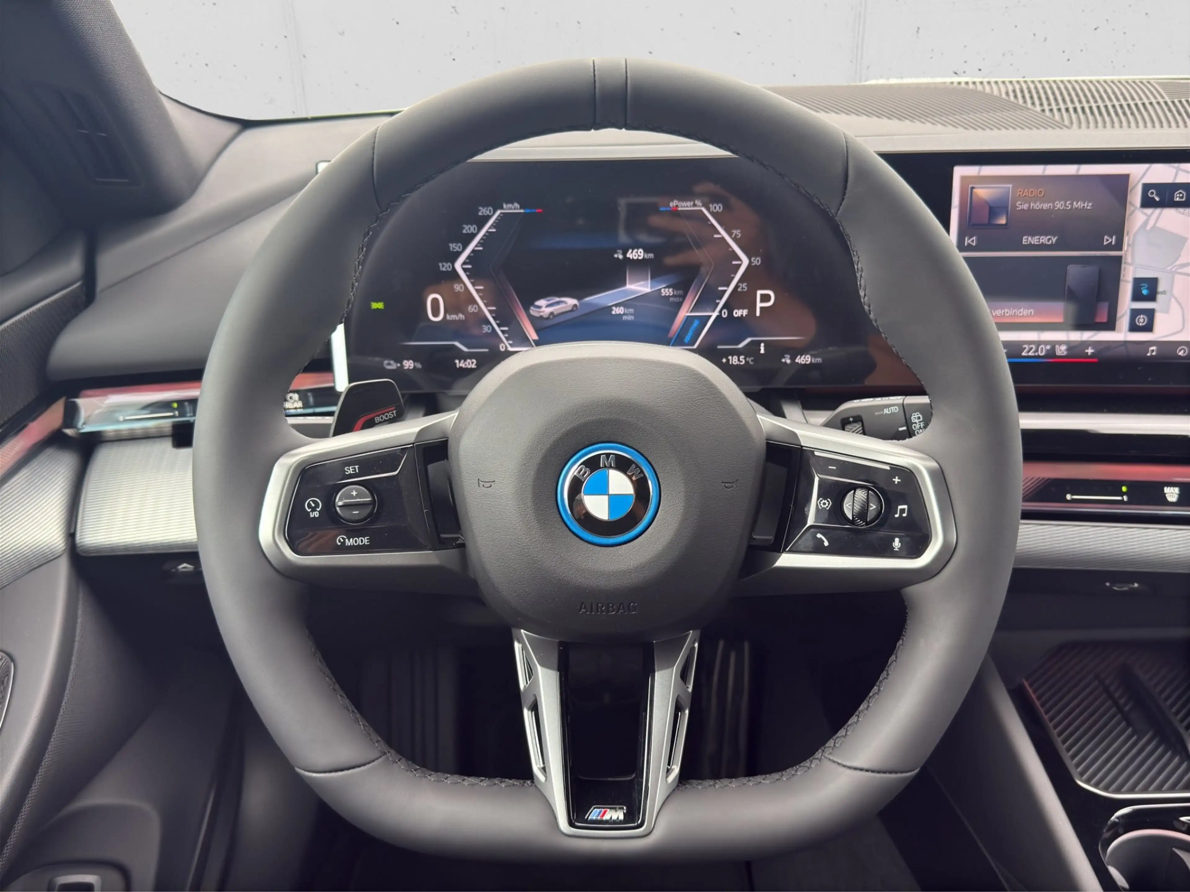 BMW i5 eDrive40 83,9kWh — photo 11