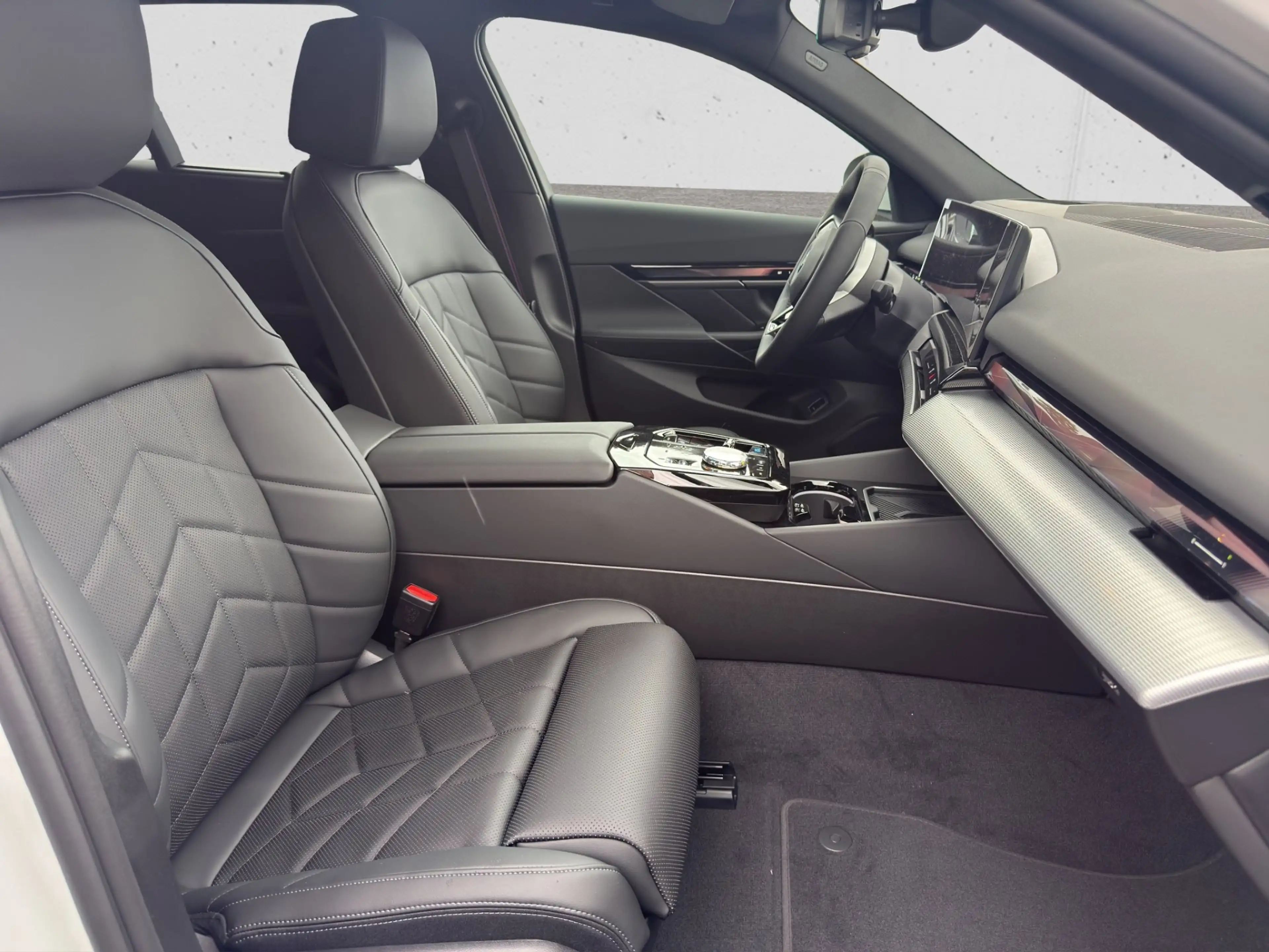 BMW i5 eDrive40 83,9kWh — photo 15