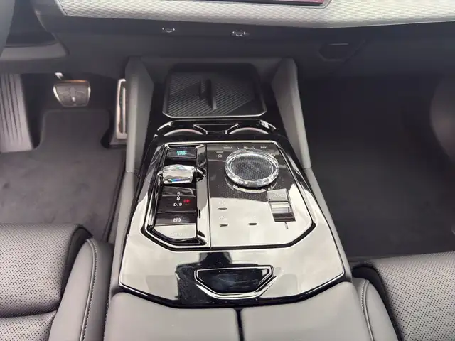 BMW I5 view 14