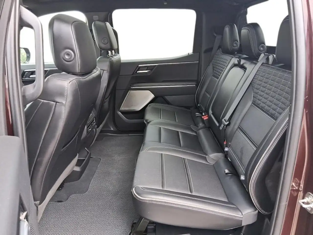 GMC Sierra EV снимка GMC Sierra EV