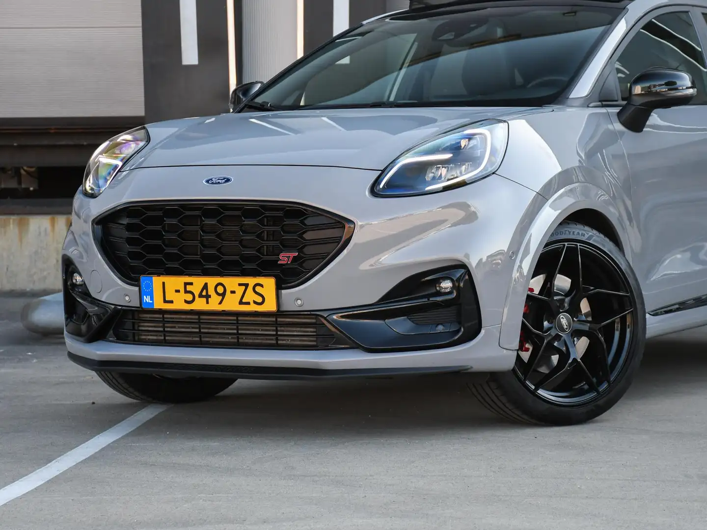 Ford Puma ST-X 1.5 EcoBoost 200pk SCHUIF-DAK | 19''LM | WINT Grijs - 2