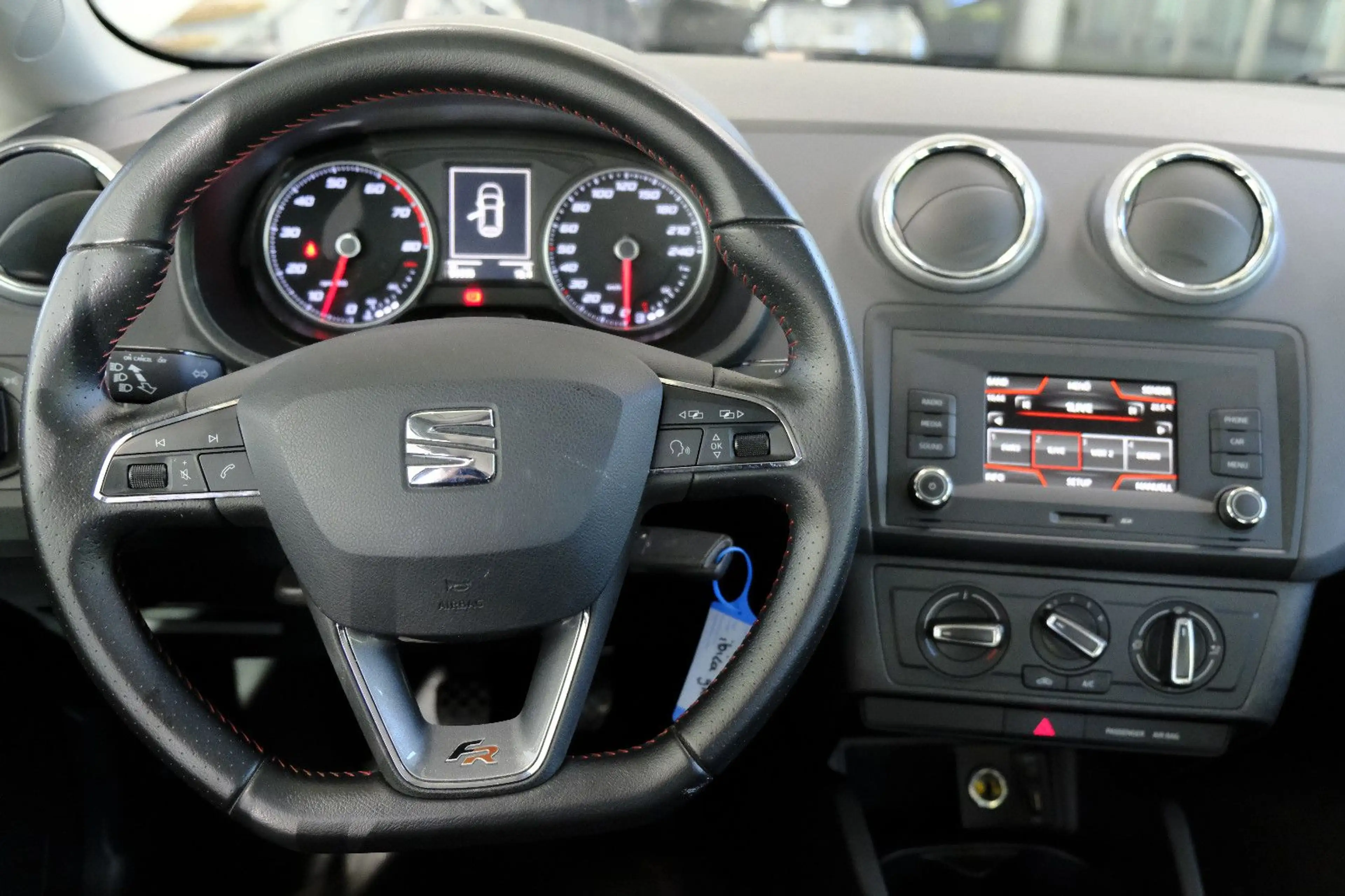 SEAT Ibiza FR*TEMPOMAT*HU/NEU* — photo 13