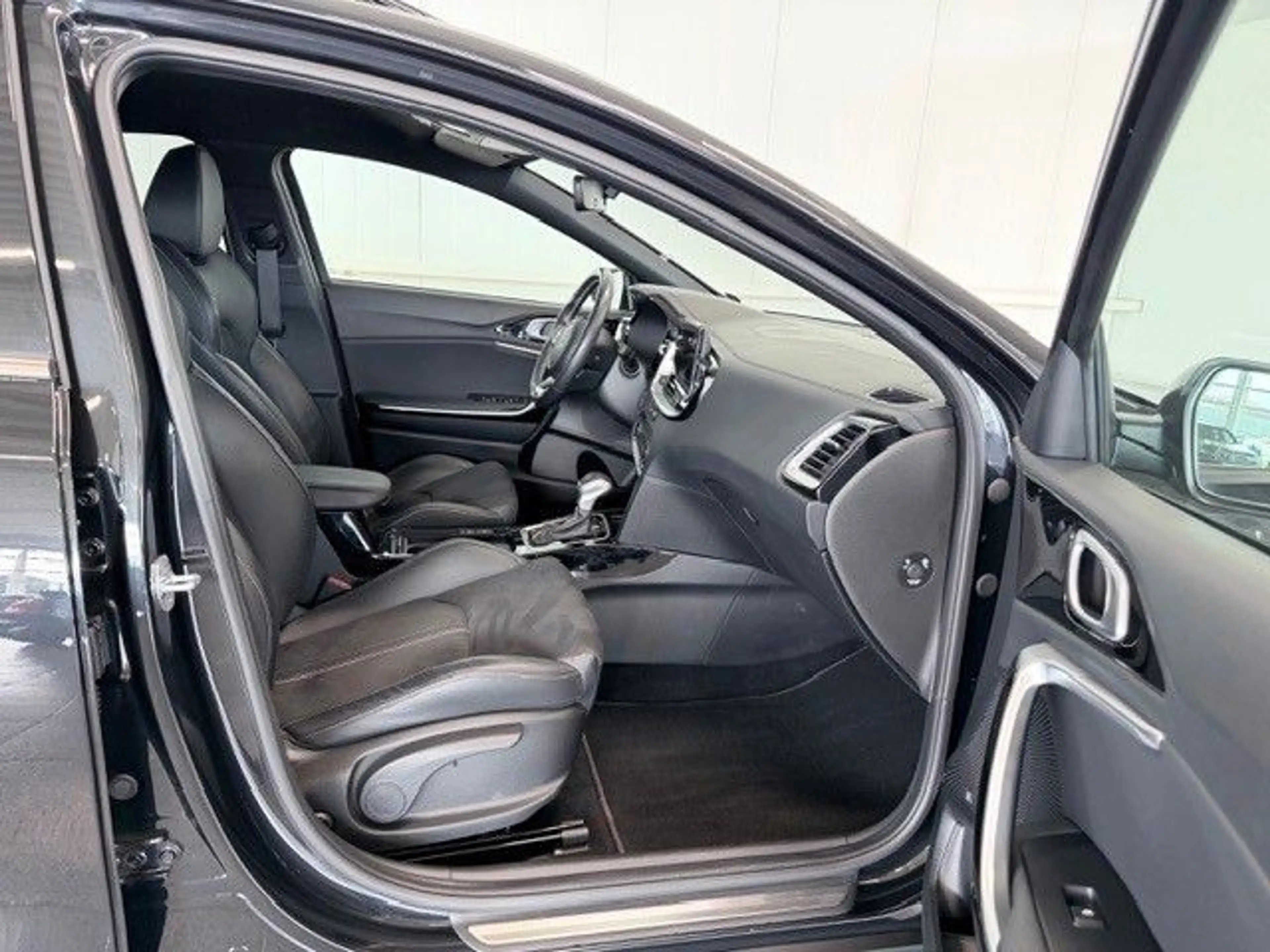 Kia XCeed 1.5T GT Line LEDER - AHK — photo 8