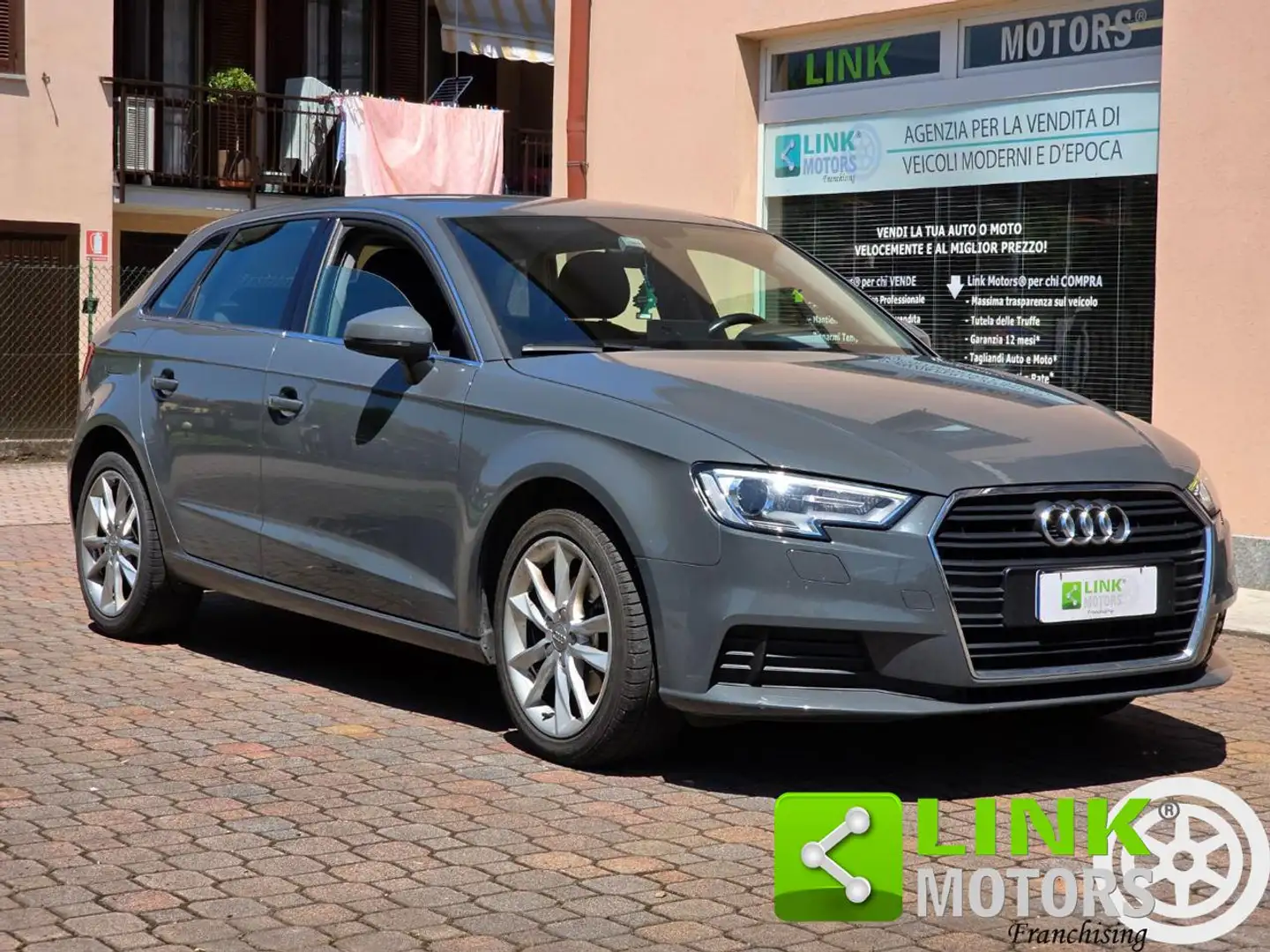 Audi A3 1.6 TDI 116 CV S Tronic Business Grigio - 1