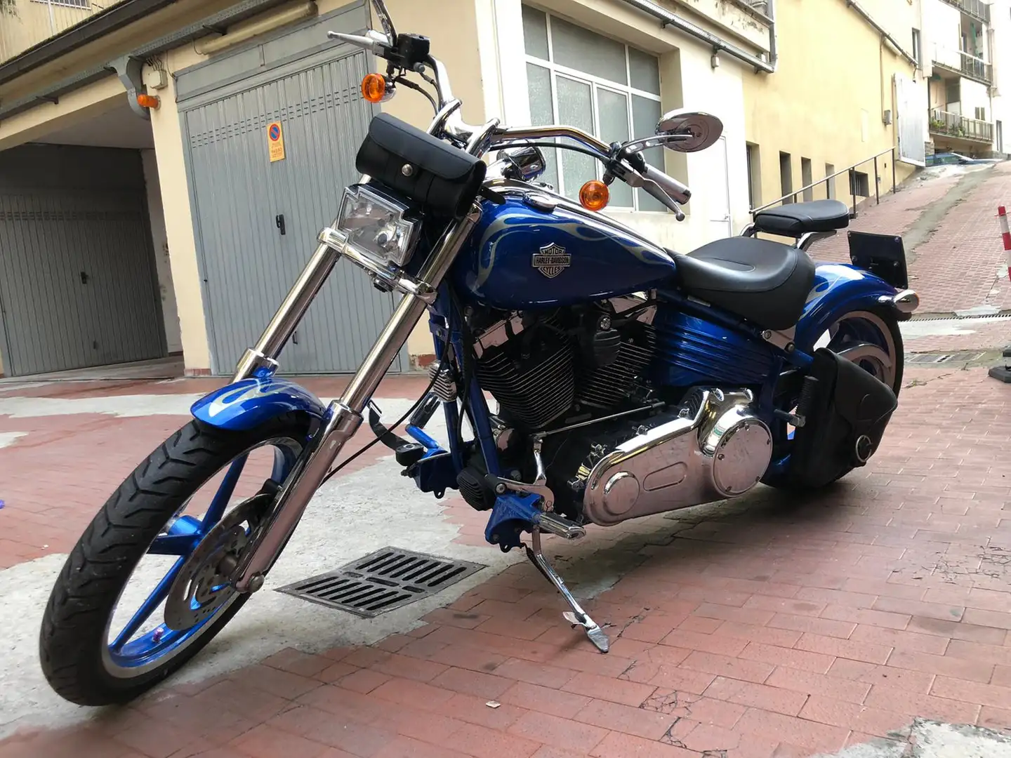 Harley-Davidson Rocker C Kék - 1