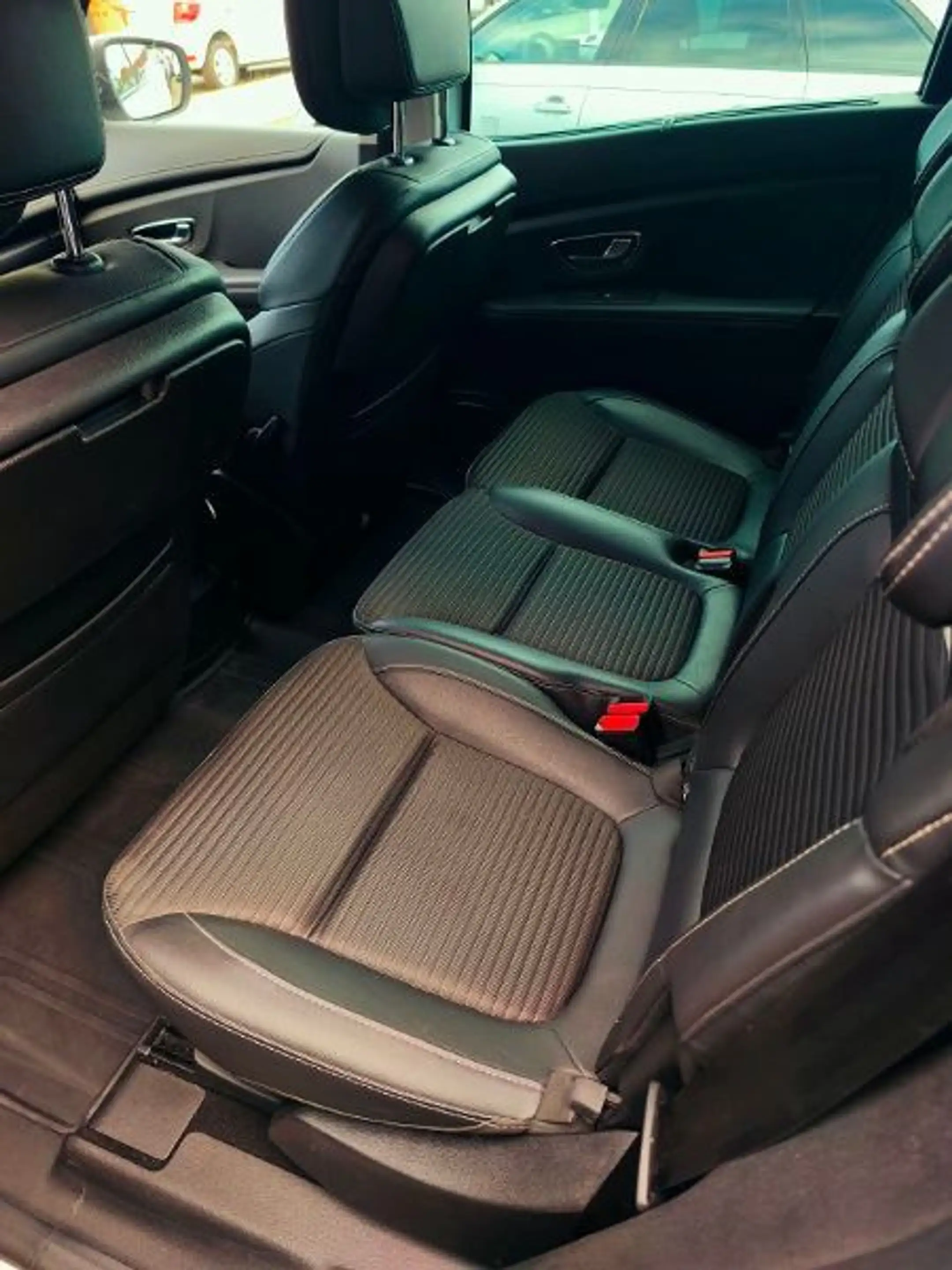 Renault Scenic IV Grand BOSE Edition/PDC/Massage/Navi — photo 9