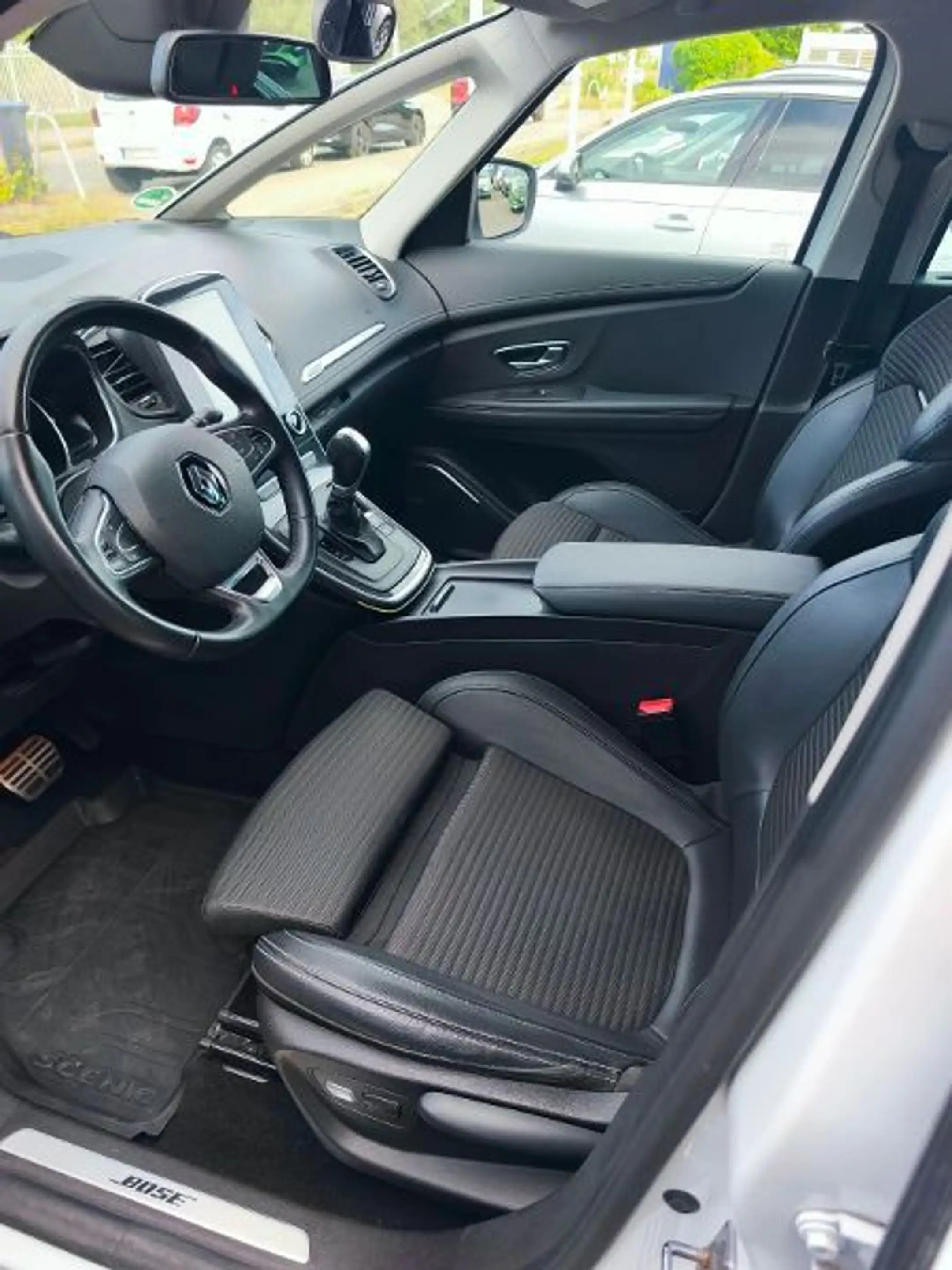 Renault Scenic IV Grand BOSE Edition/PDC/Massage/Navi — photo 8