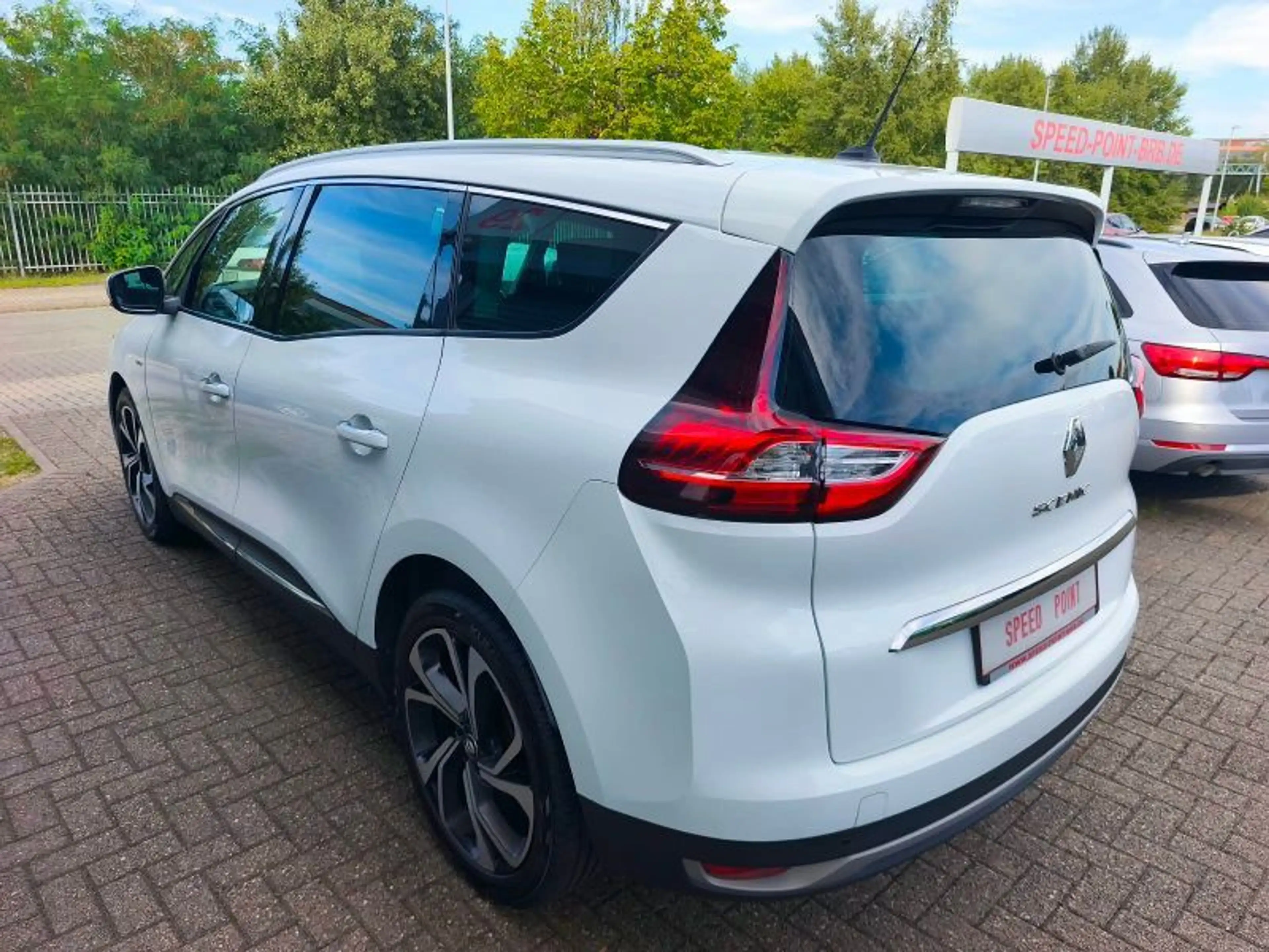 Renault Scenic IV Grand BOSE Edition/PDC/Massage/Navi — photo 5
