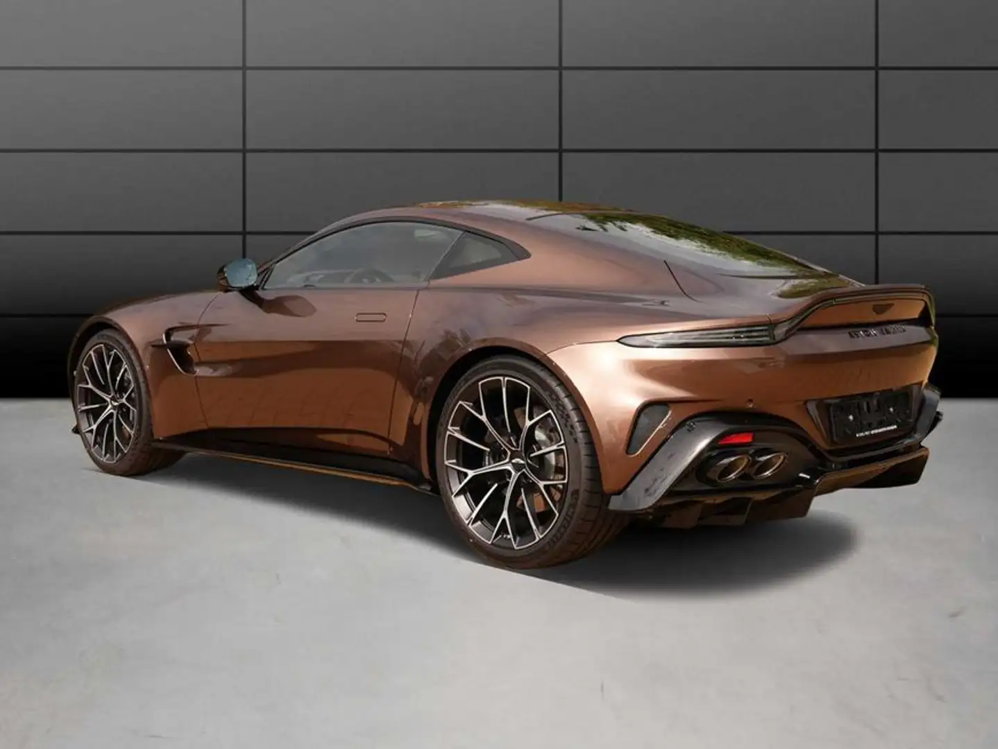 Aston Martin V8 Coupe Braun - 2