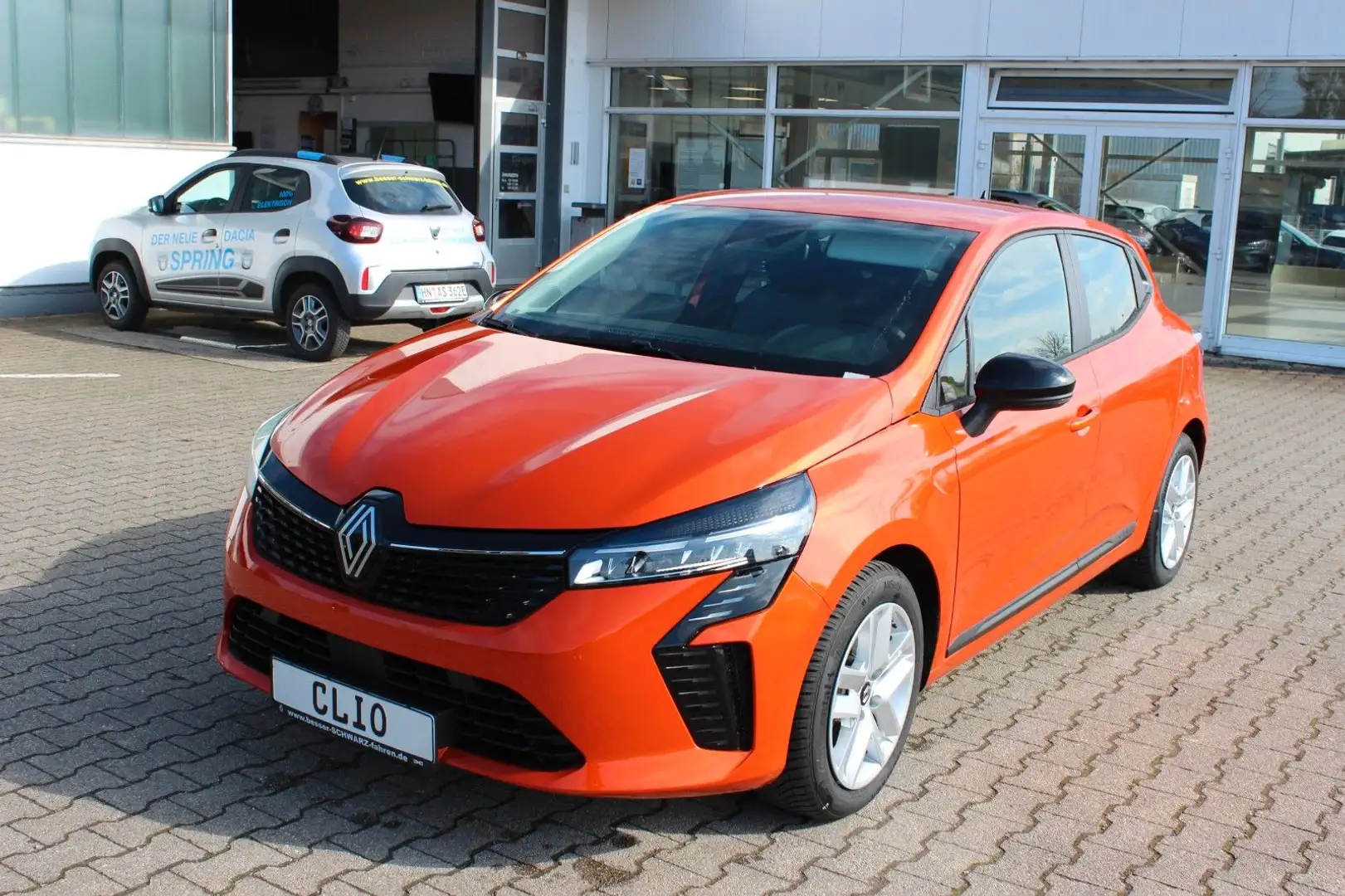 Renault Clio V Evolution E-Tech Full Hybrid 145 Orange - 1