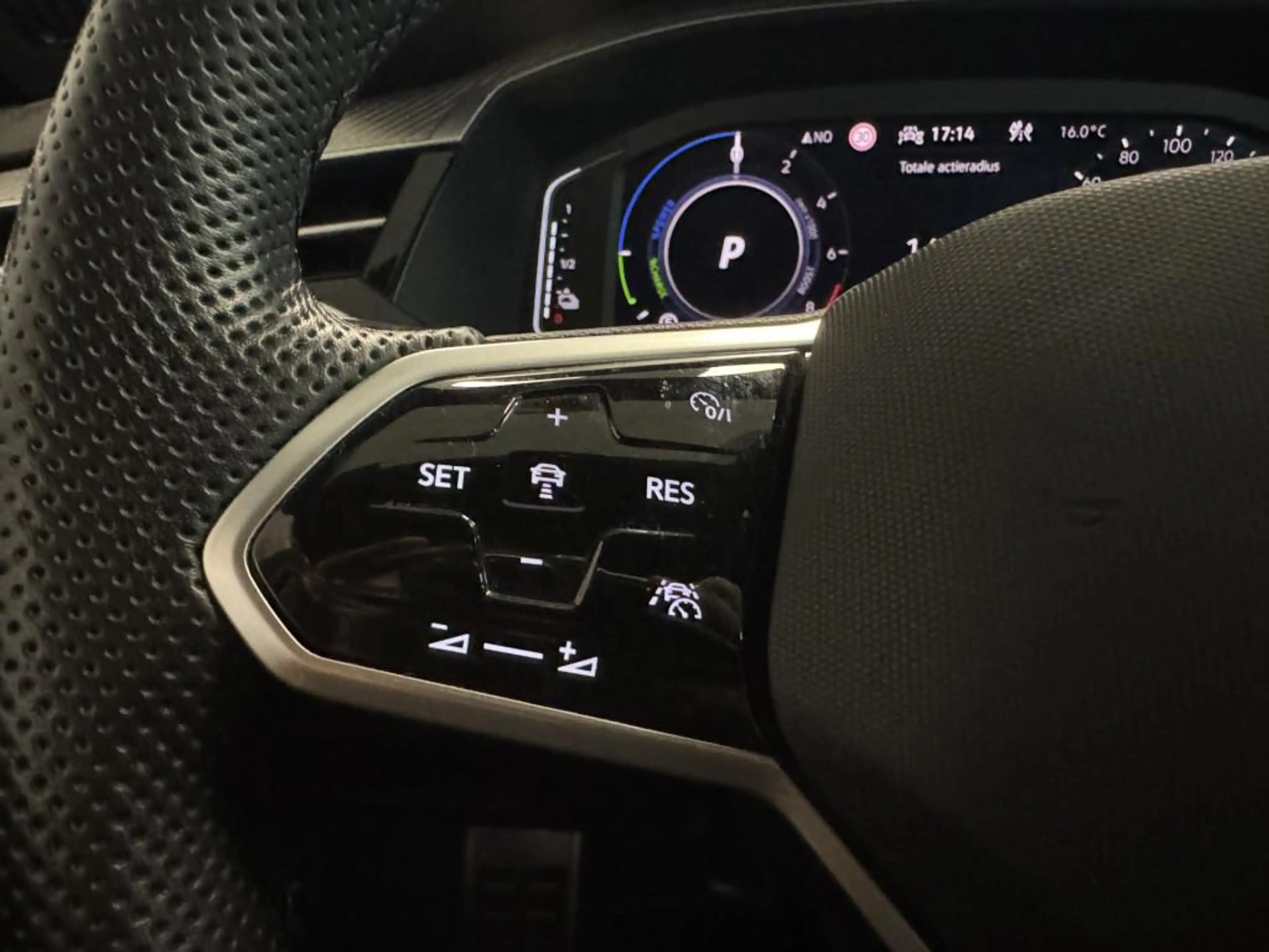 Volkswagen Arteon Shooting Brake 1.4 TSI eHybrid R-Line | Camera | S — photo 8