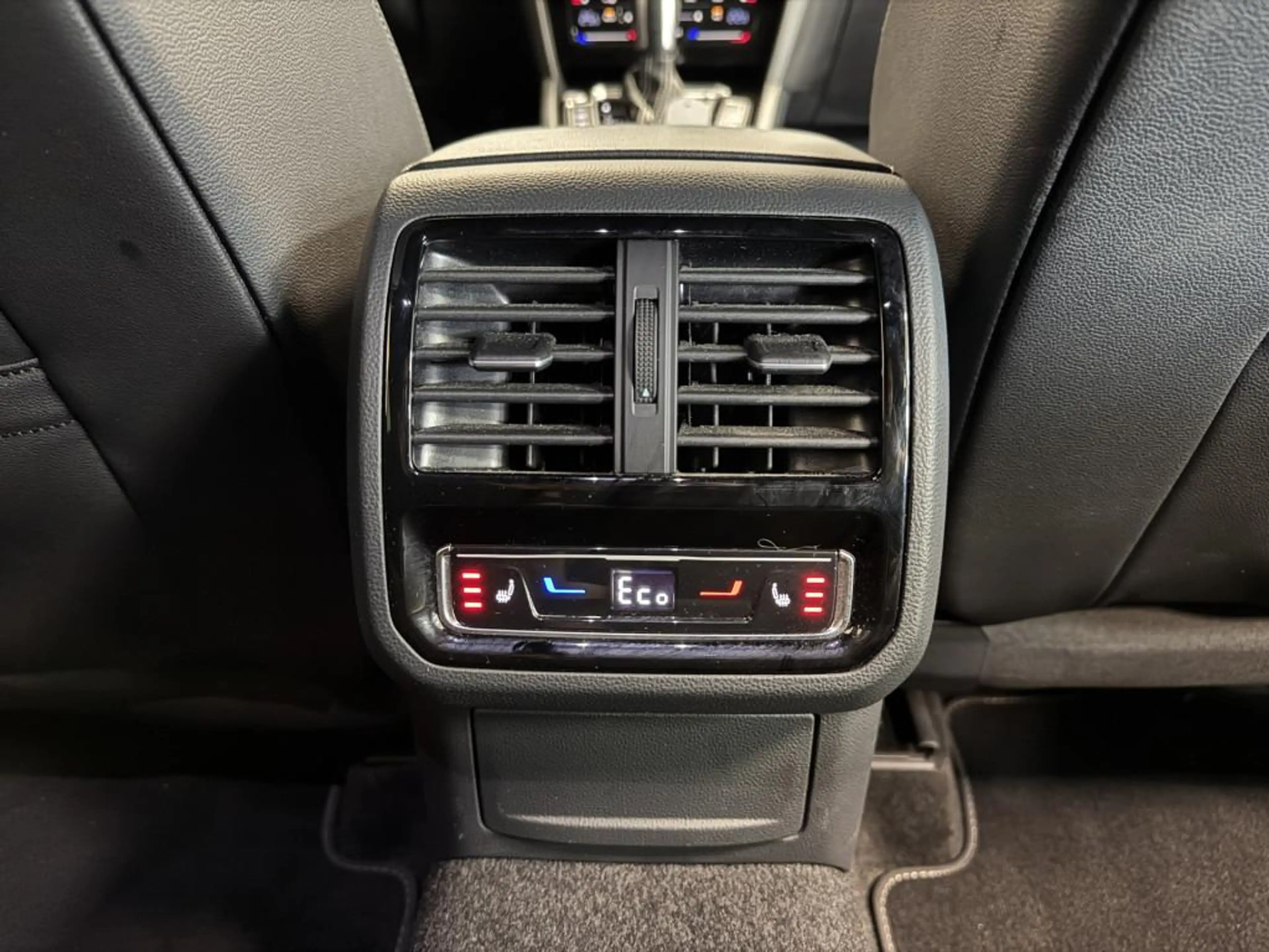 Volkswagen Arteon Shooting Brake 1.4 TSI eHybrid R-Line | Camera | S — photo 25